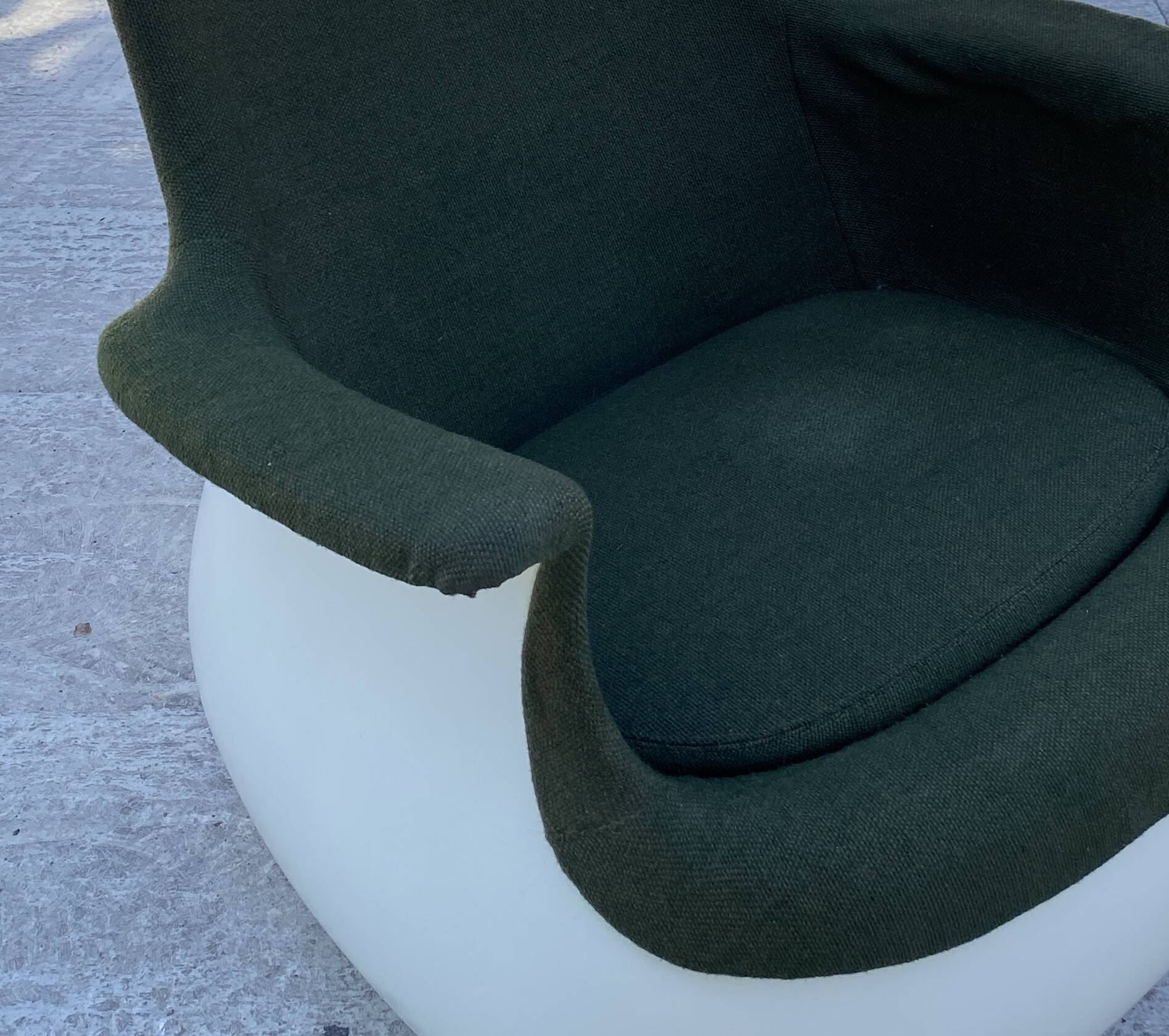 MARC HELD Rocking Chair – High Back