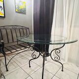 Table in wrought iron and glass, and matching two-seater bench