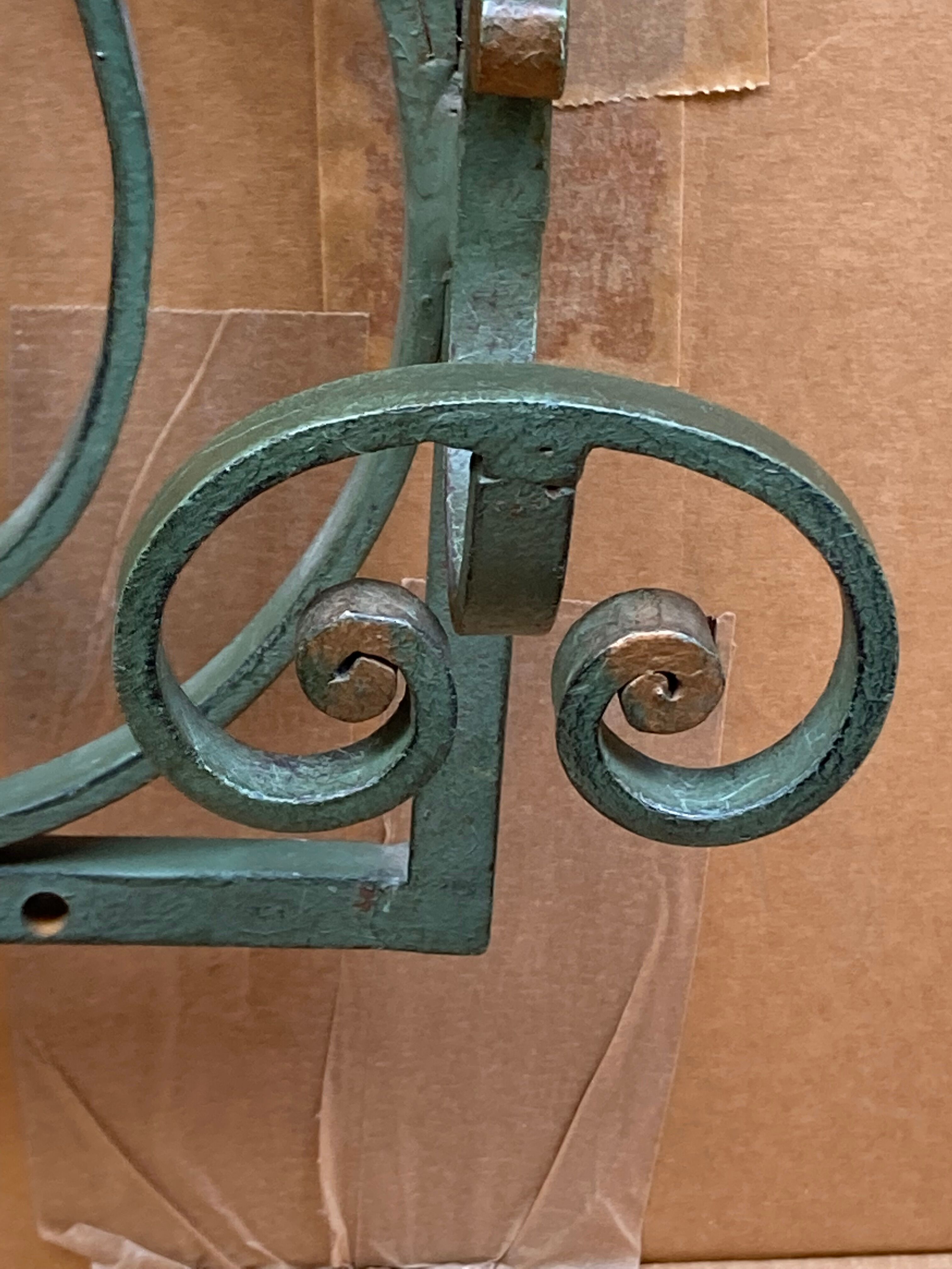 Bronze patina wall dressing room