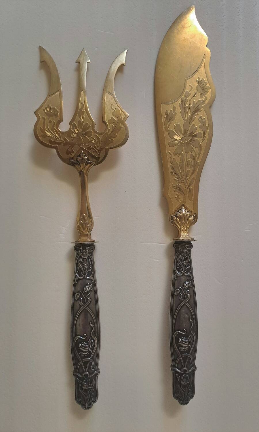 Fish service in its silver and gilded metal Art Nouveau box