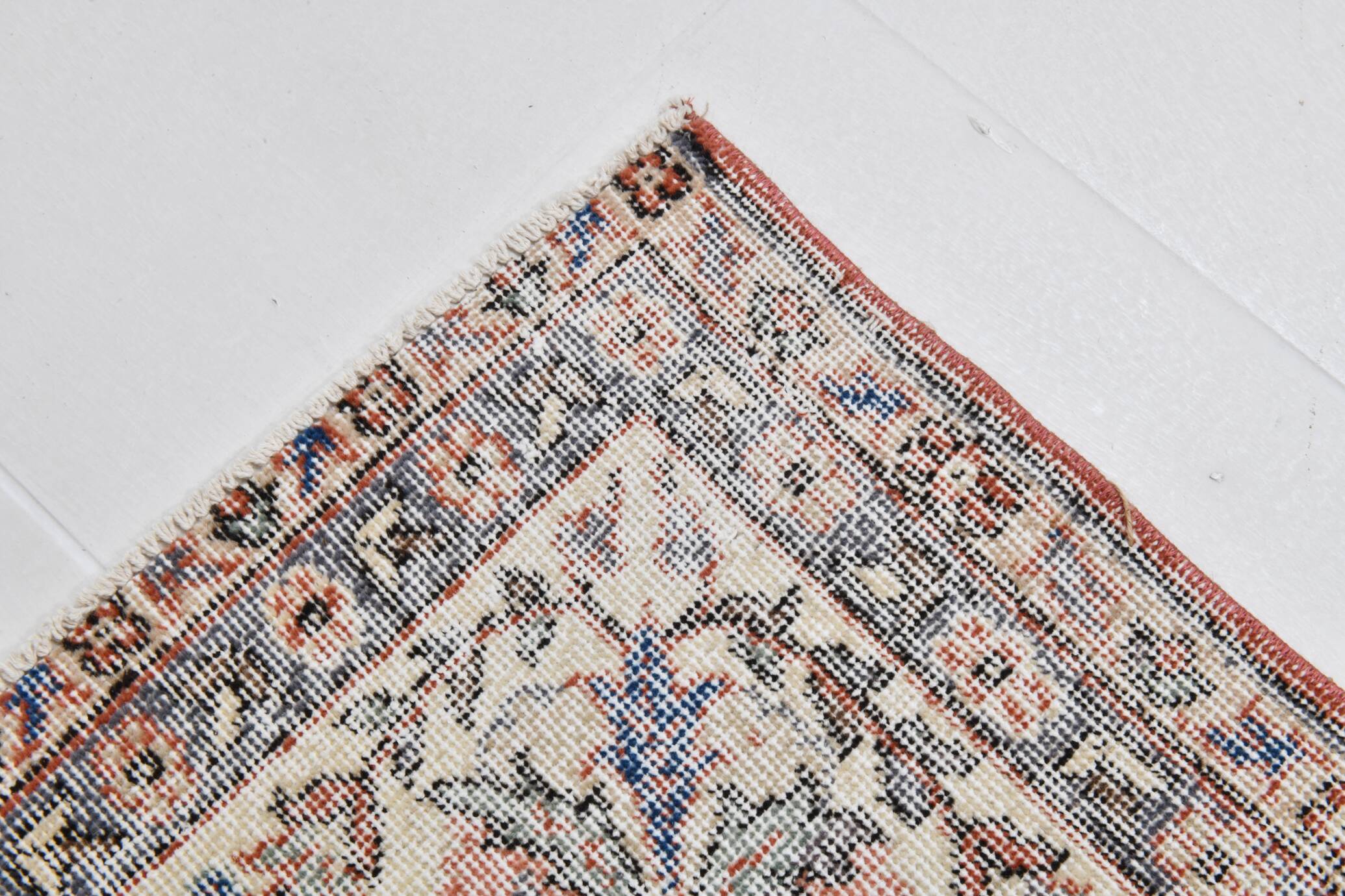 All-Over Floral Classic Red & Blue Turkish Rug, 260x366Cm