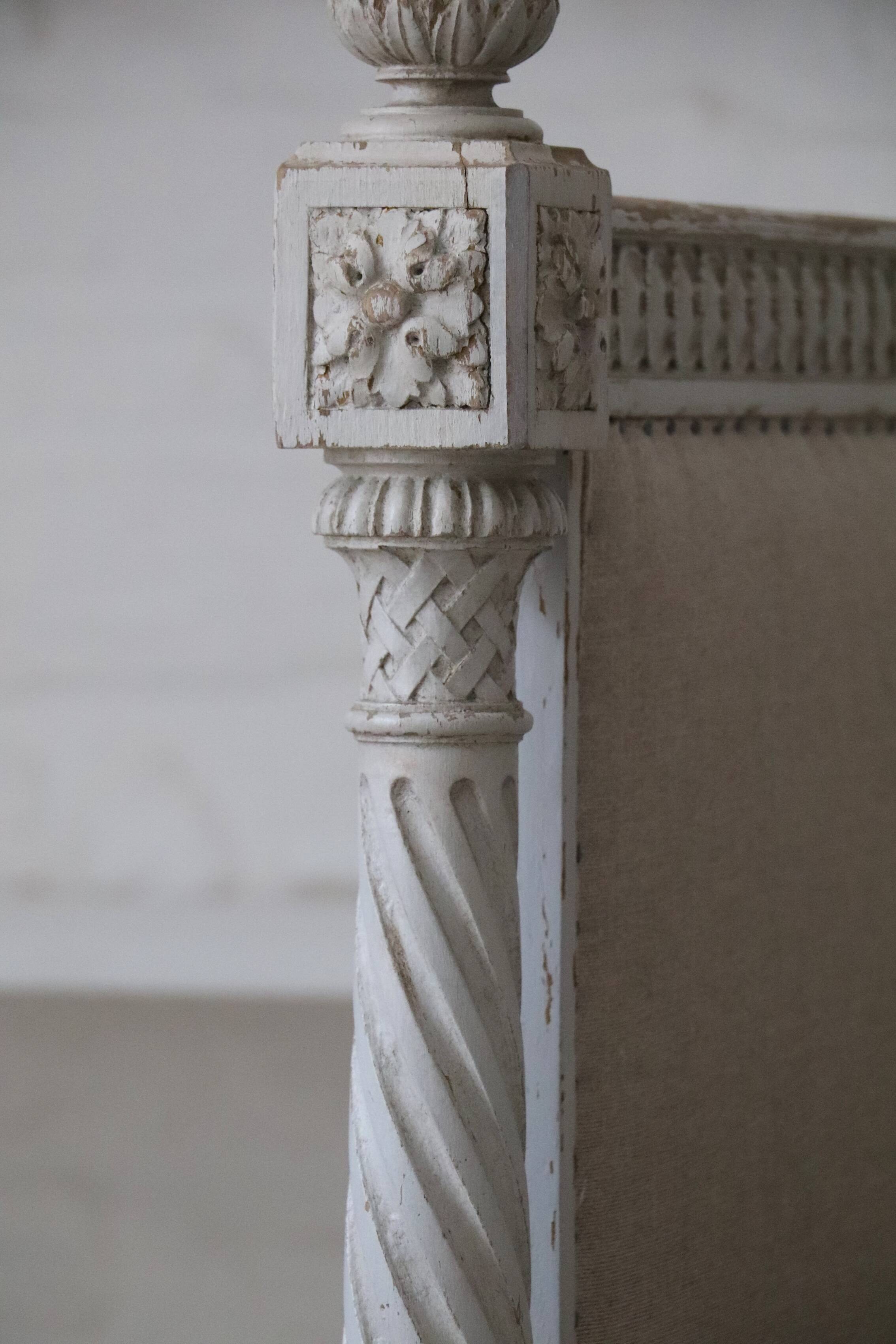 Resting bed - Louis XVI style bench reupholstered in linen