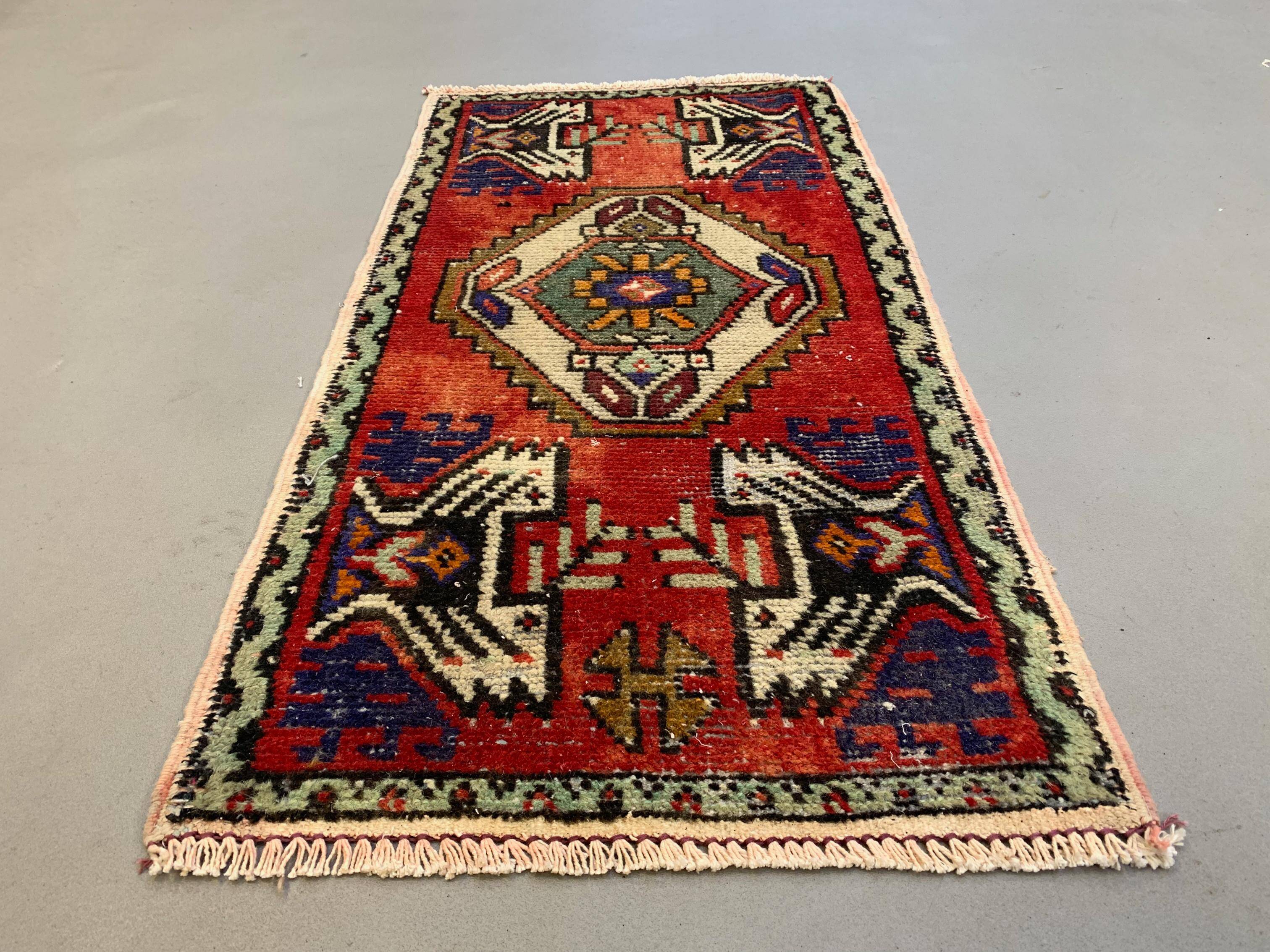 Small Vintage Turkish Rug 99x50 cm, Short Runner, Tribal, Shabby, Mini Carpet