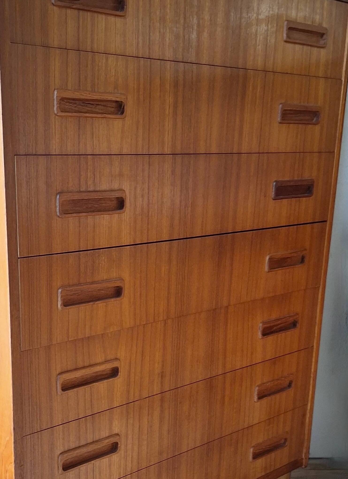 Danish teak chest of 7 drawers by Borge Dam, 1960s