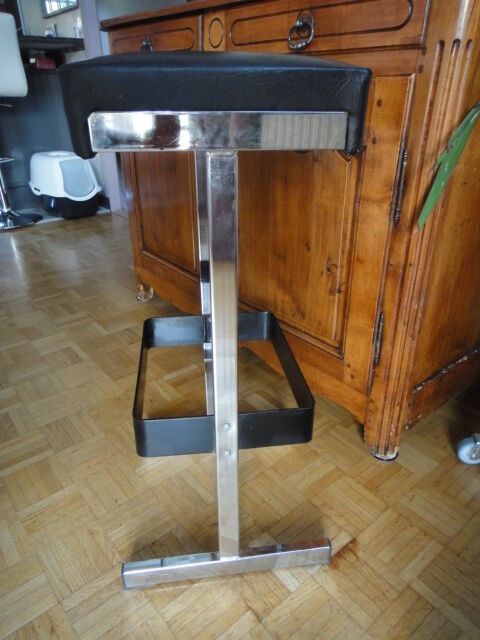 Lot de 4 tabourets de bar simili cuir noir vintage