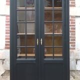 Armoire vitrine parisienne