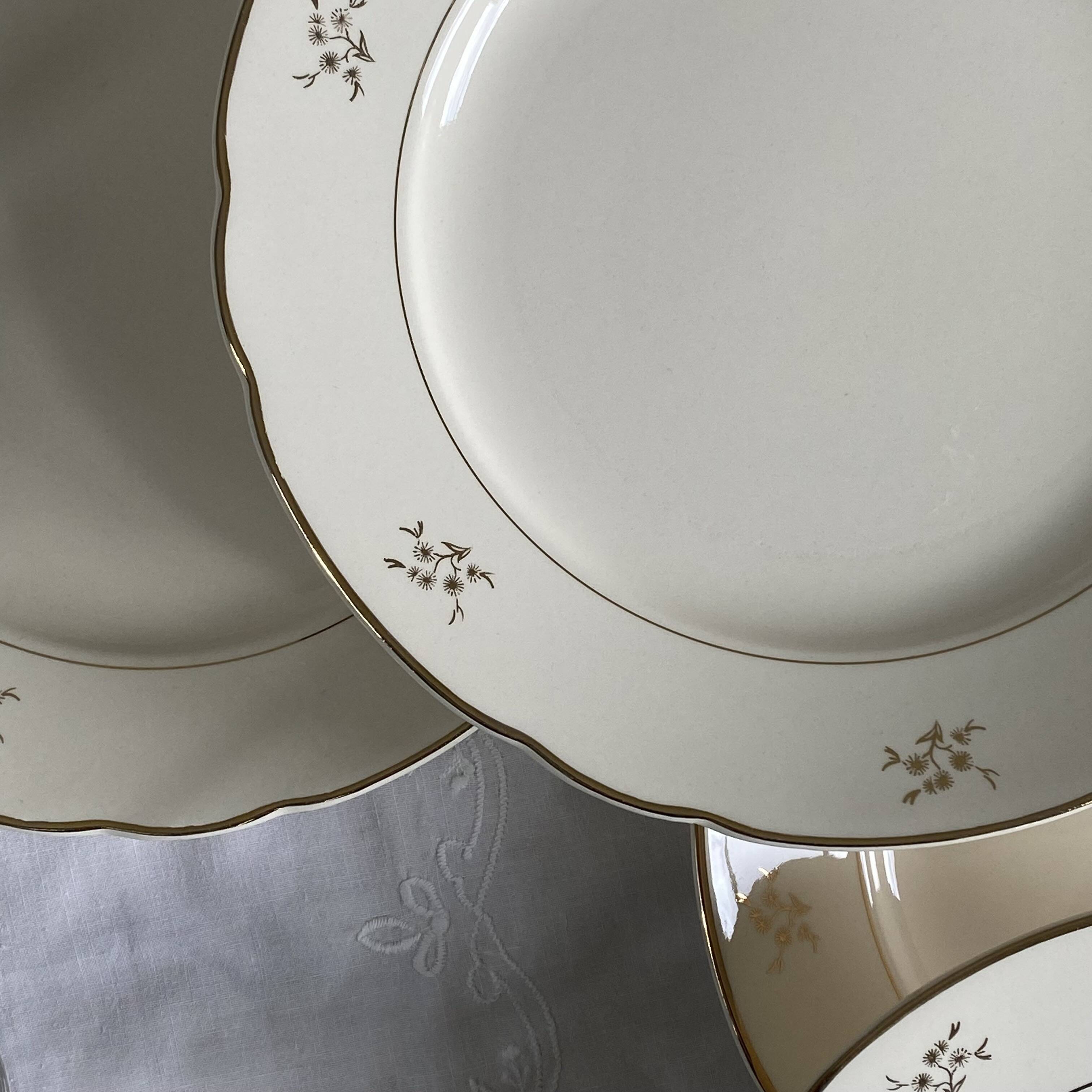 6 antique beige earthenware dinner plates with gold decoration and flowers by Villeroy Boch.