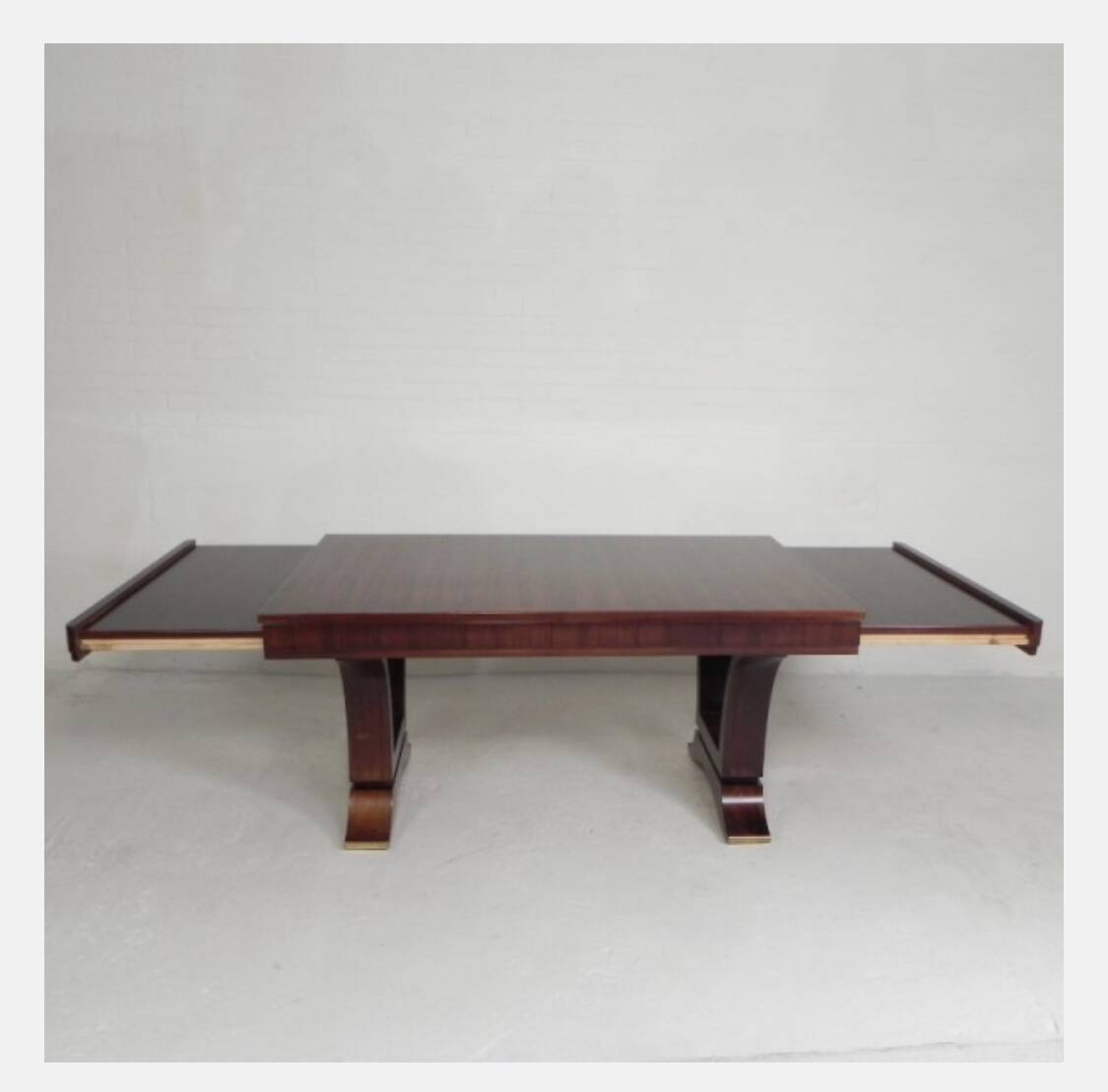 Art Deco dining table, rosewood veneer, extendable up to 248 cm, 1930s.