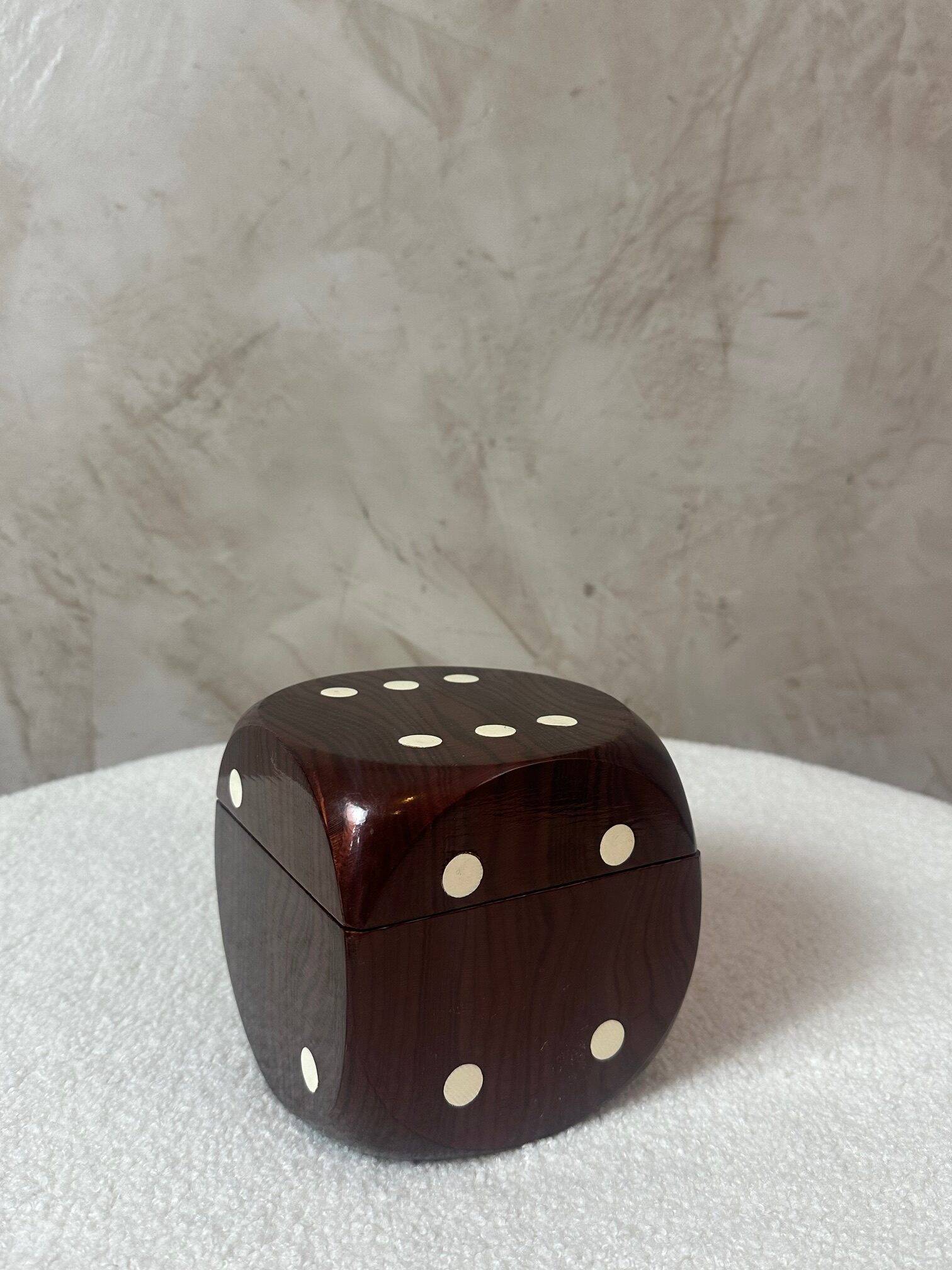 Musical cigarette box