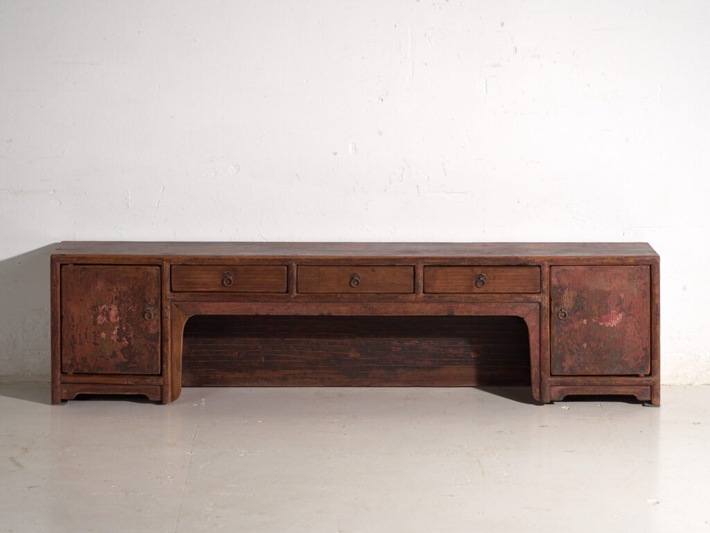 Antique low cabinet painted in pine wood – China, around 1900
