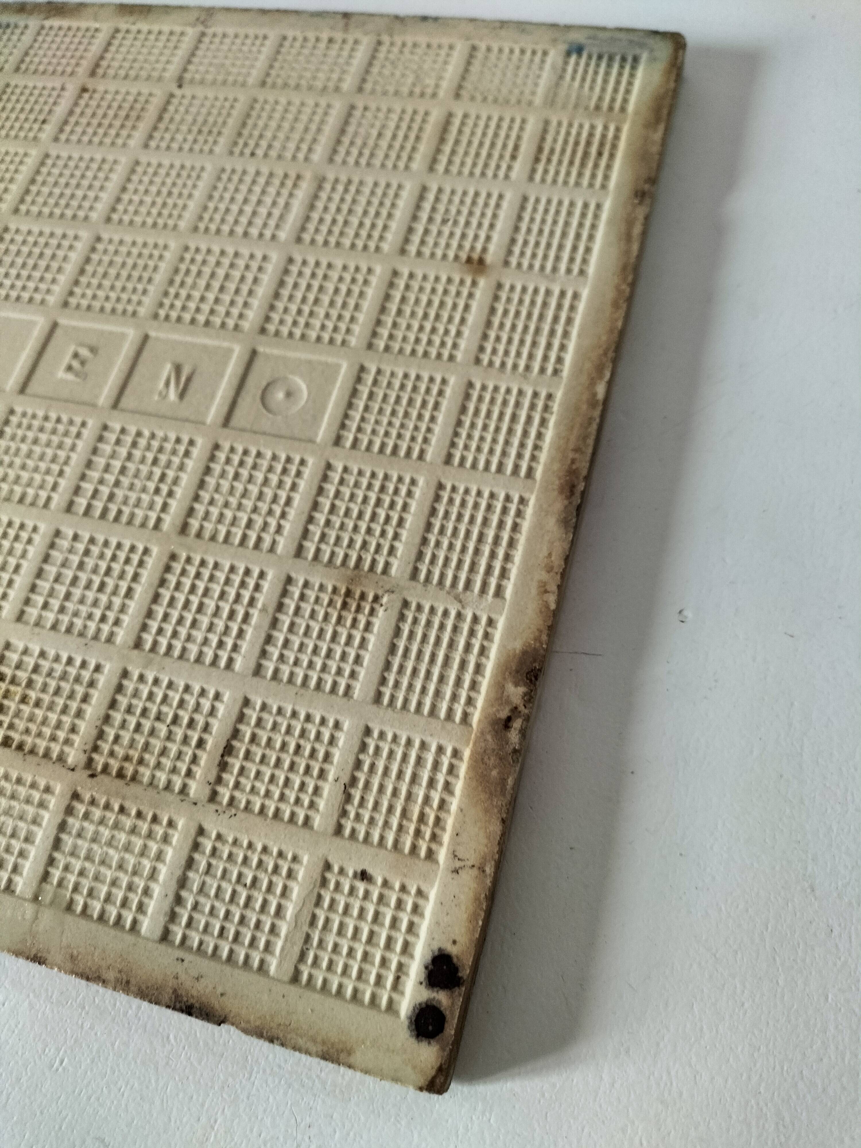 Old tile in Gien faience with Art Nouveau decoration