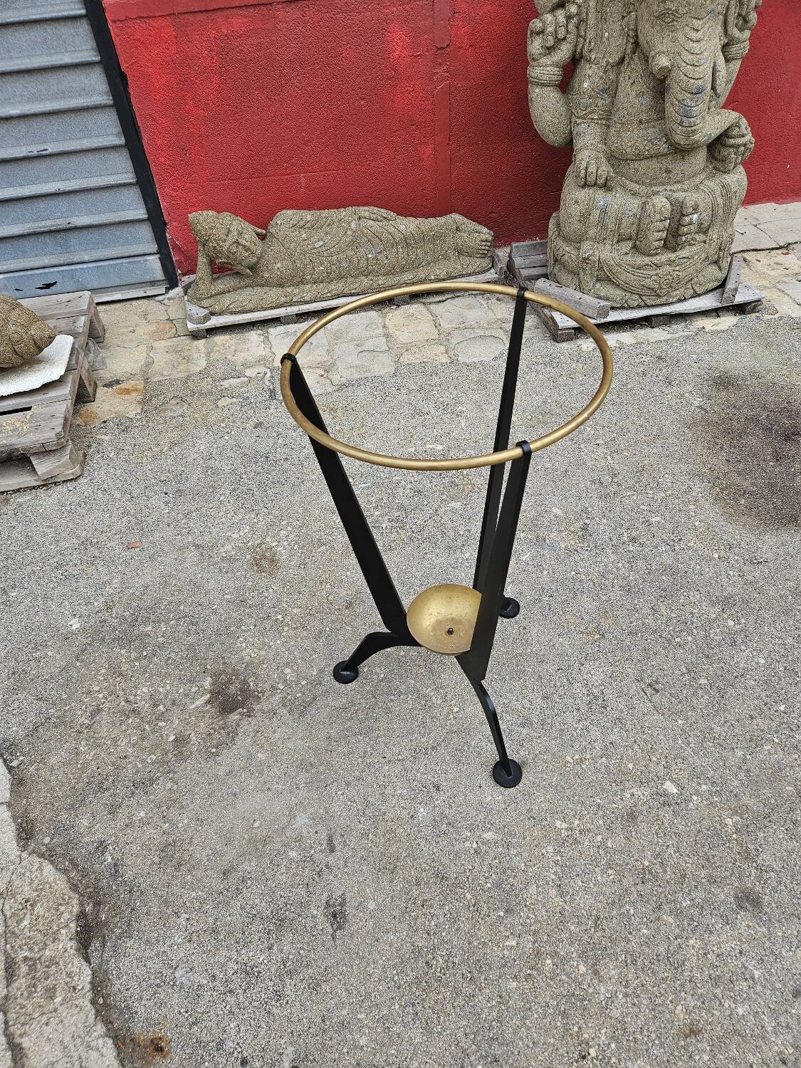 Umbrella stand in metal and gilded brass from the 1950s