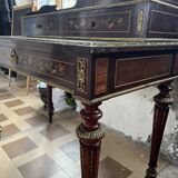 Happiness of the day, Napoleon III desk