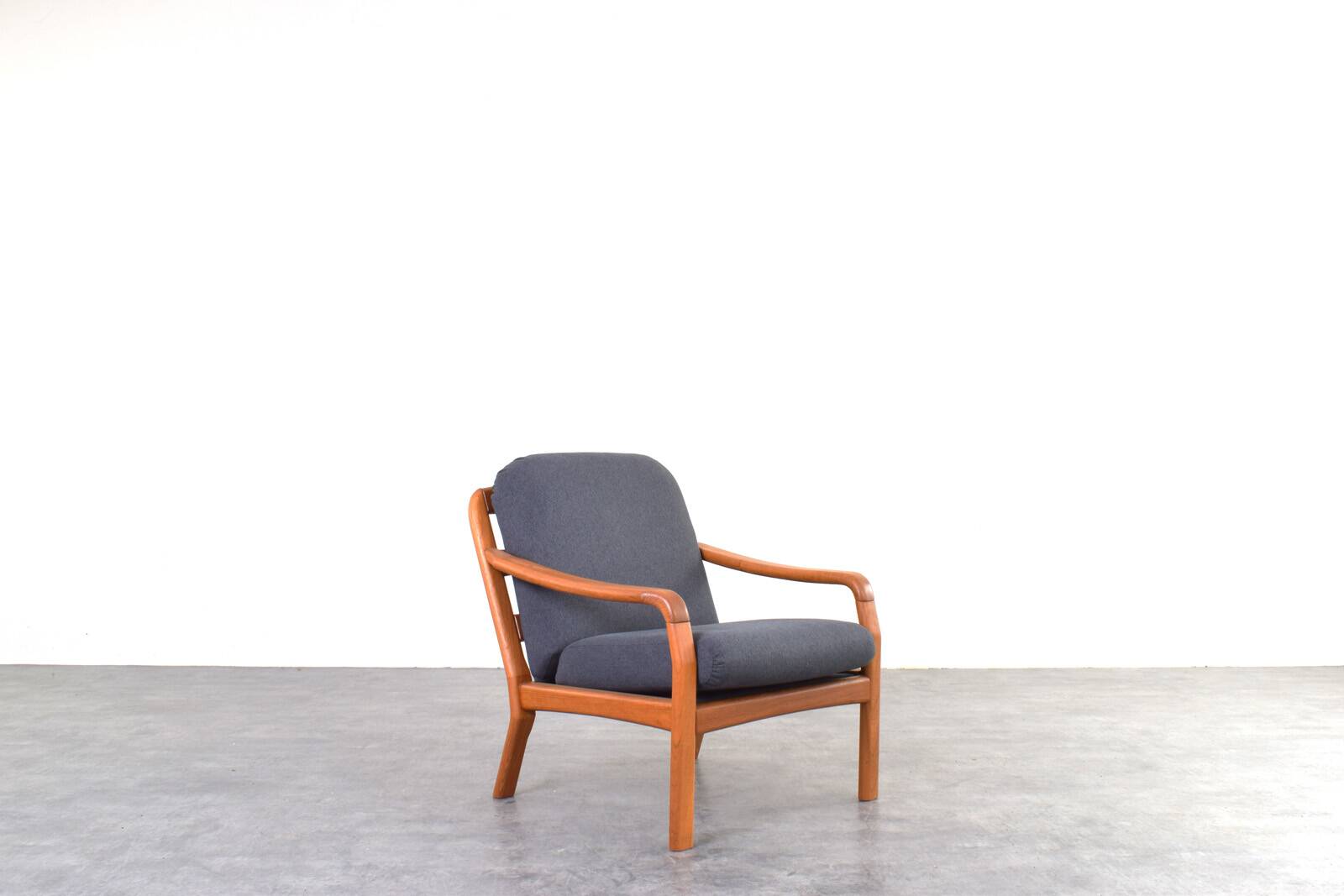 Mid-Century Danish Teak Lounge Chair by Dyrlund, 1970s.