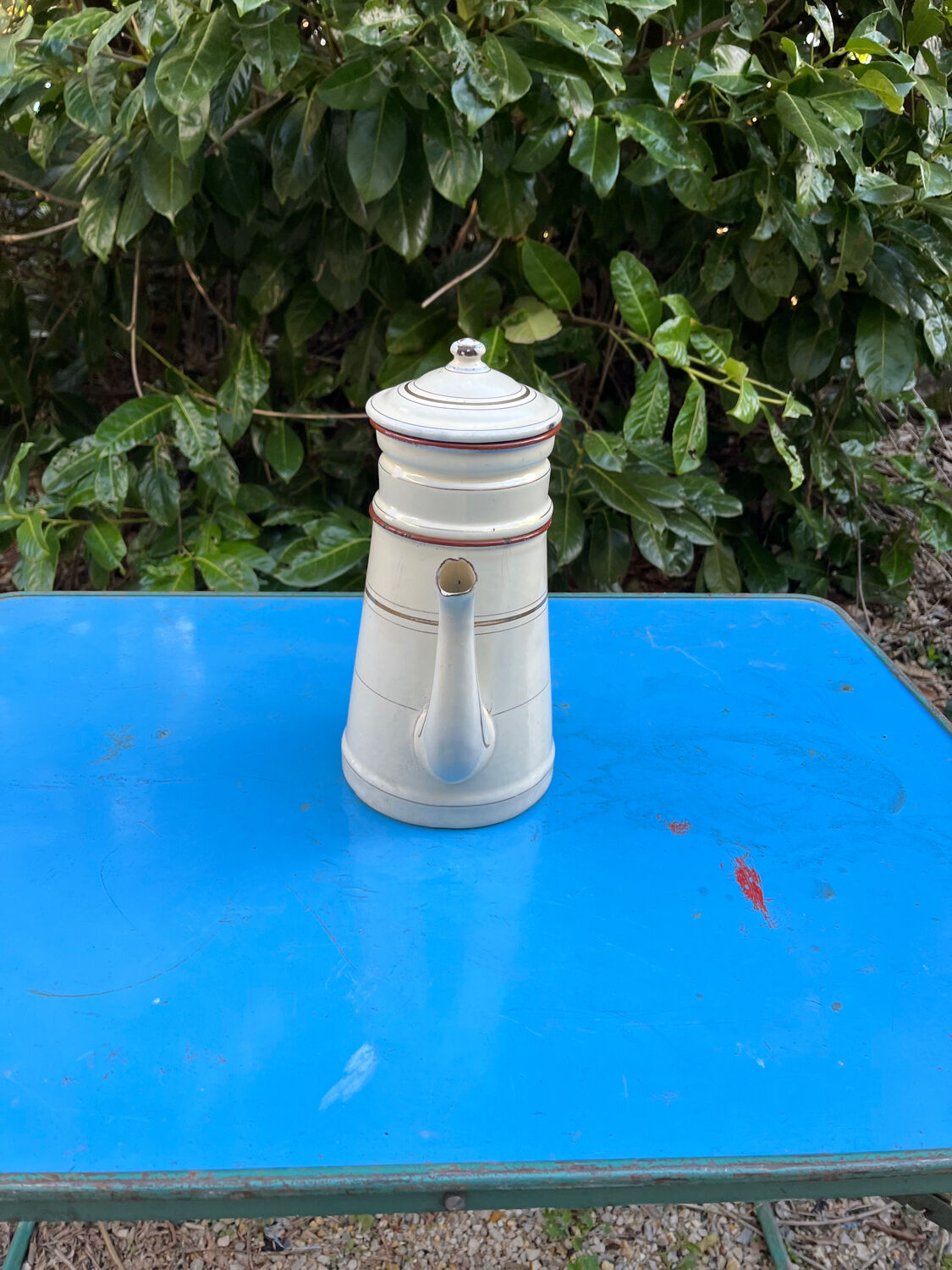 Enamelled coffee maker