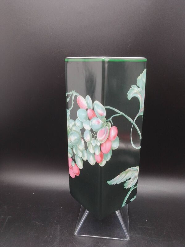 Vase ''vendange'' par Patrick Frey pour Philippe Deshoulières en porcelaine de Limoges
