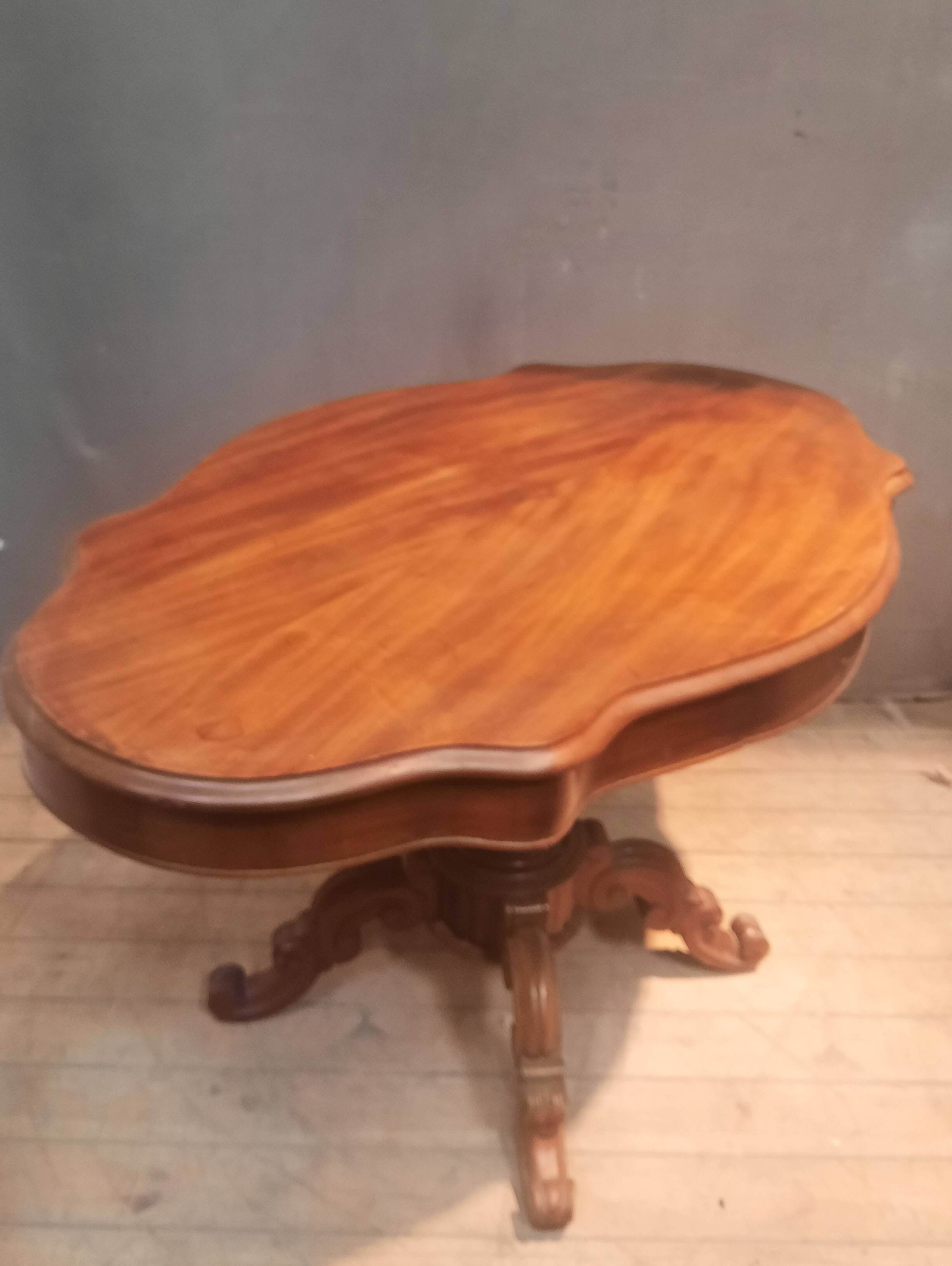 Napoleon III Violin Gueridon in Walnut