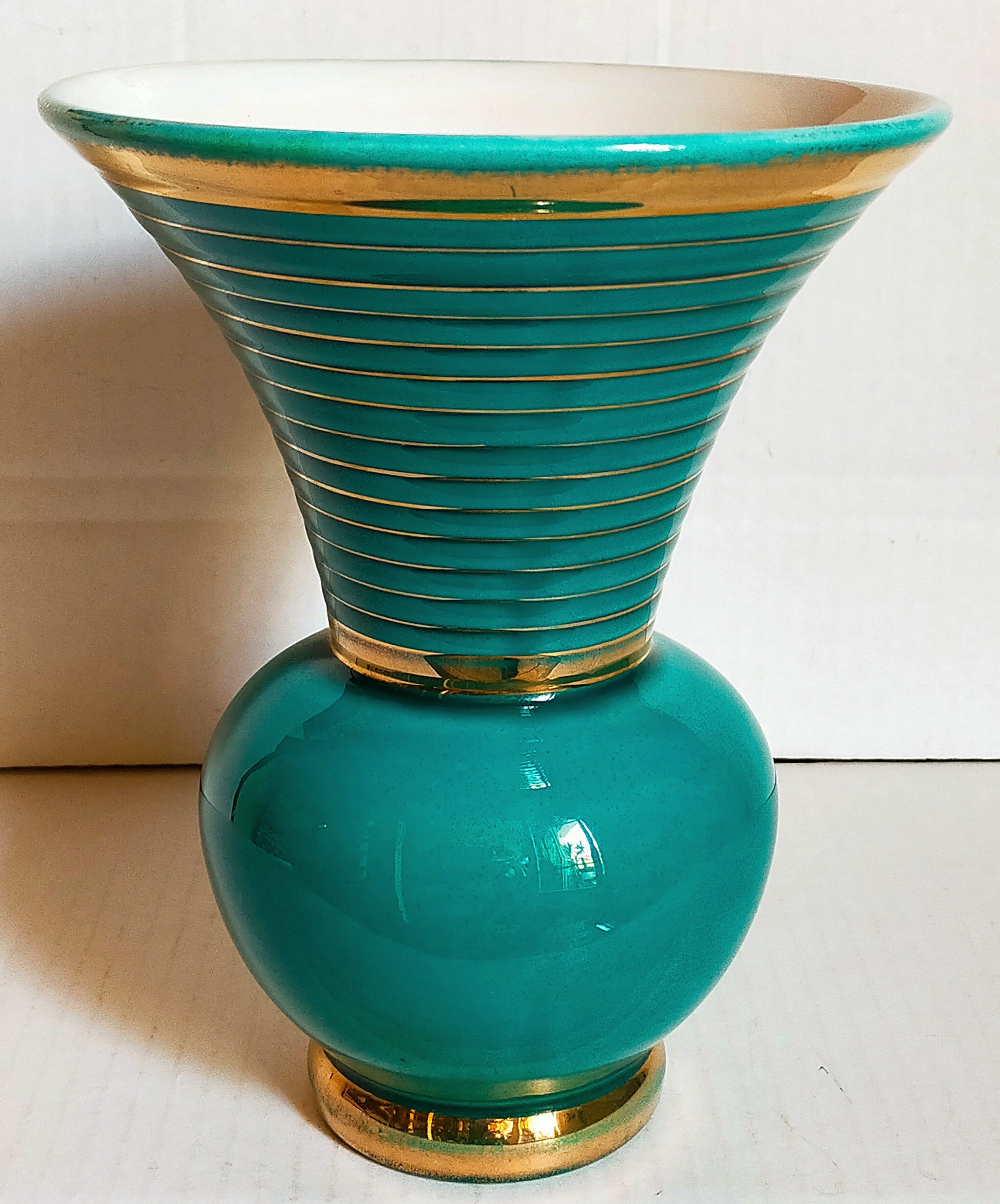 Art-deco vase in green and gold slip