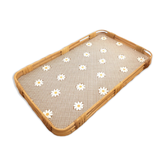 Plateau en rotin vintage avec fleurs