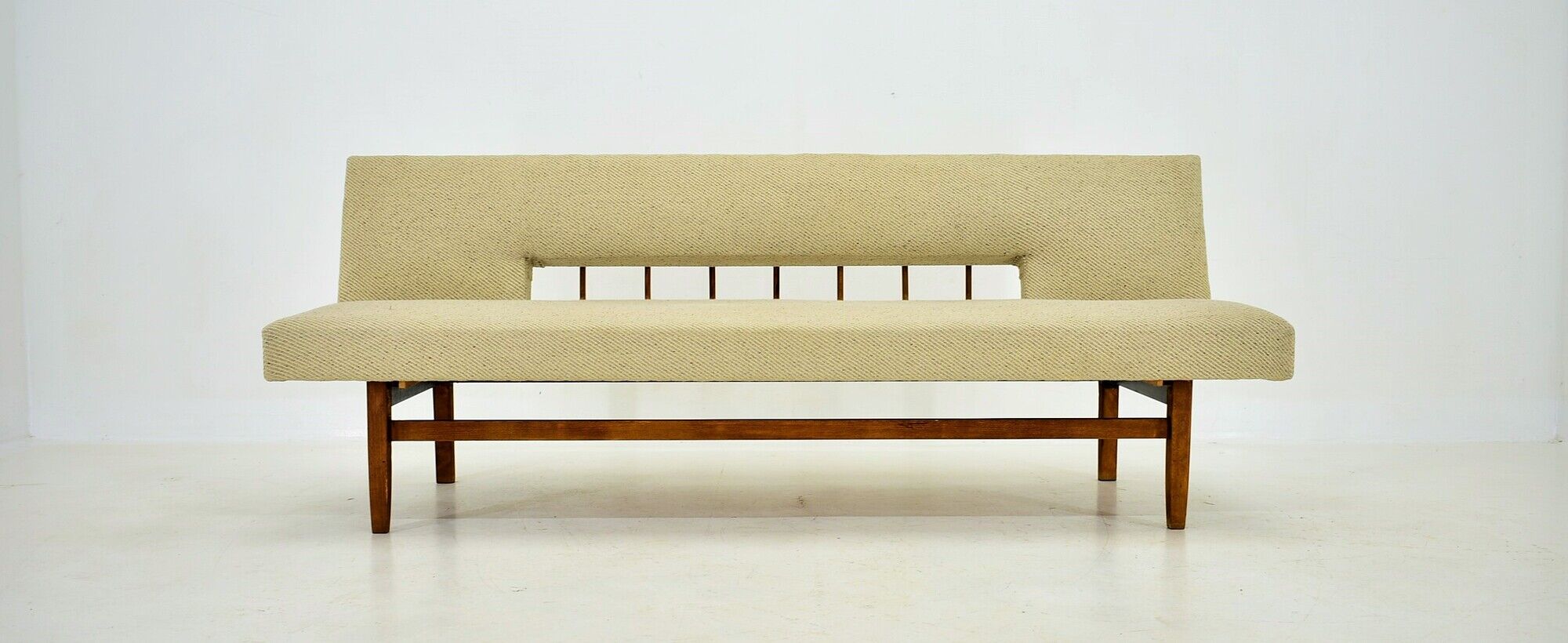 Mid-Century Sofa / Daybed Designed by Miroslav Navratil, 1960s