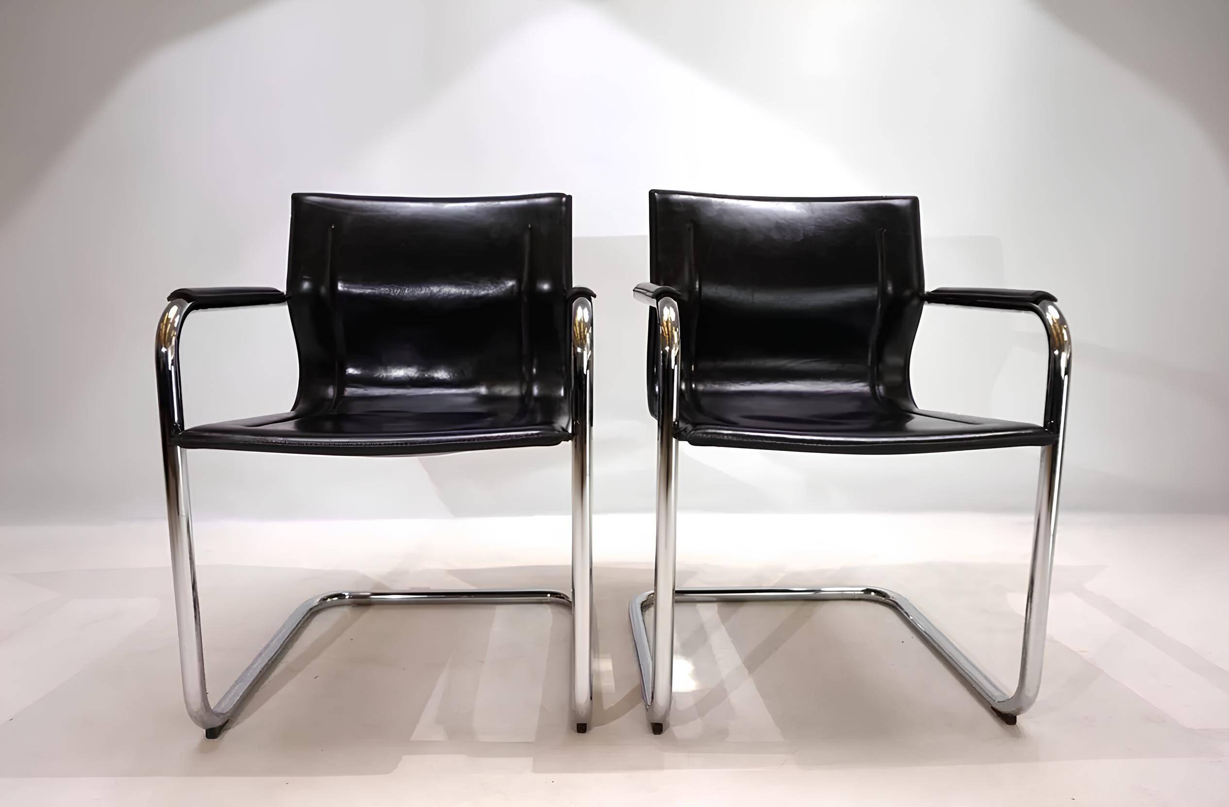 Matteo grassi mg15 cantilever armchairs - black leather