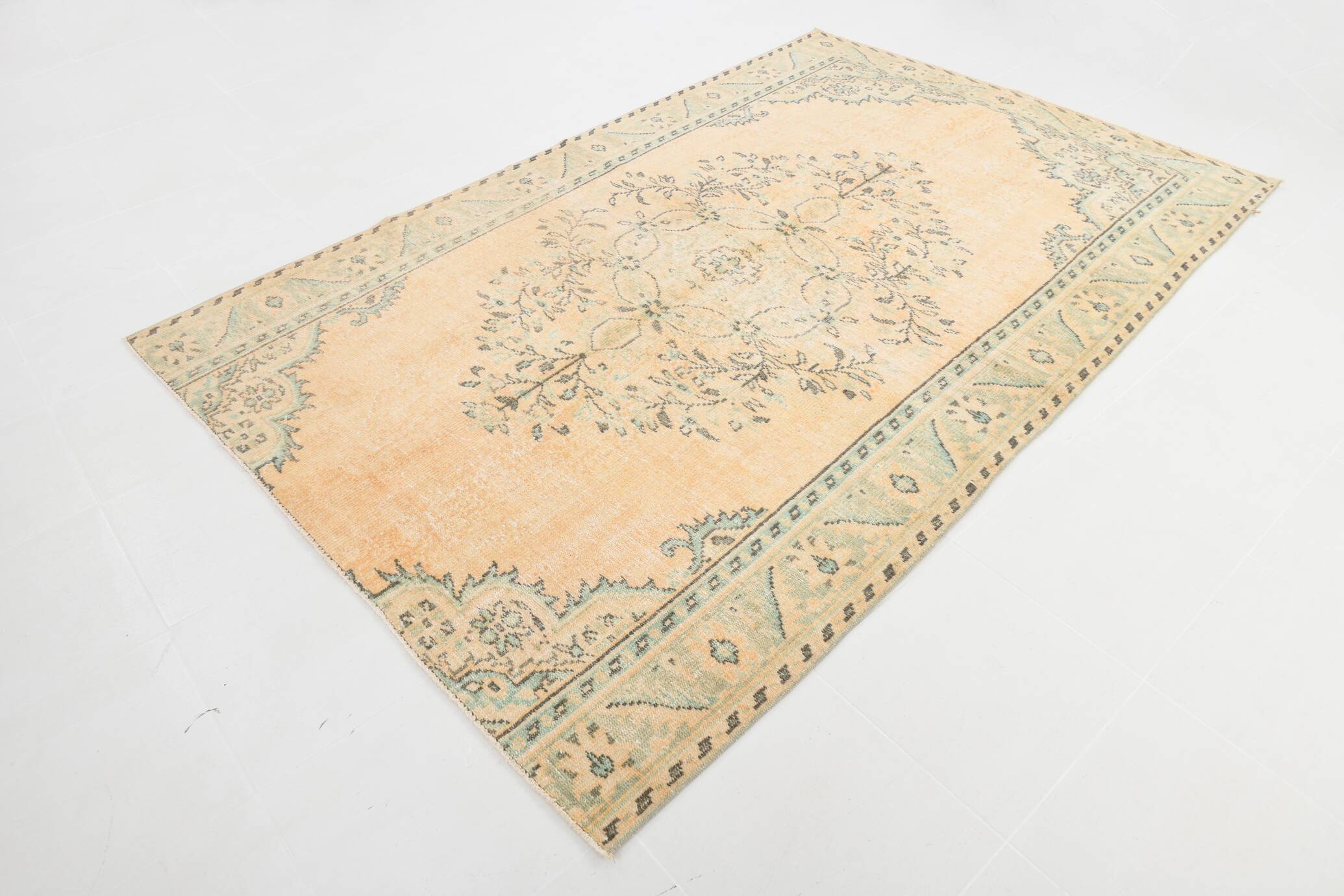 6x9 Vintage Light Yellow Oriental Vintage Rug, 180x277Cm