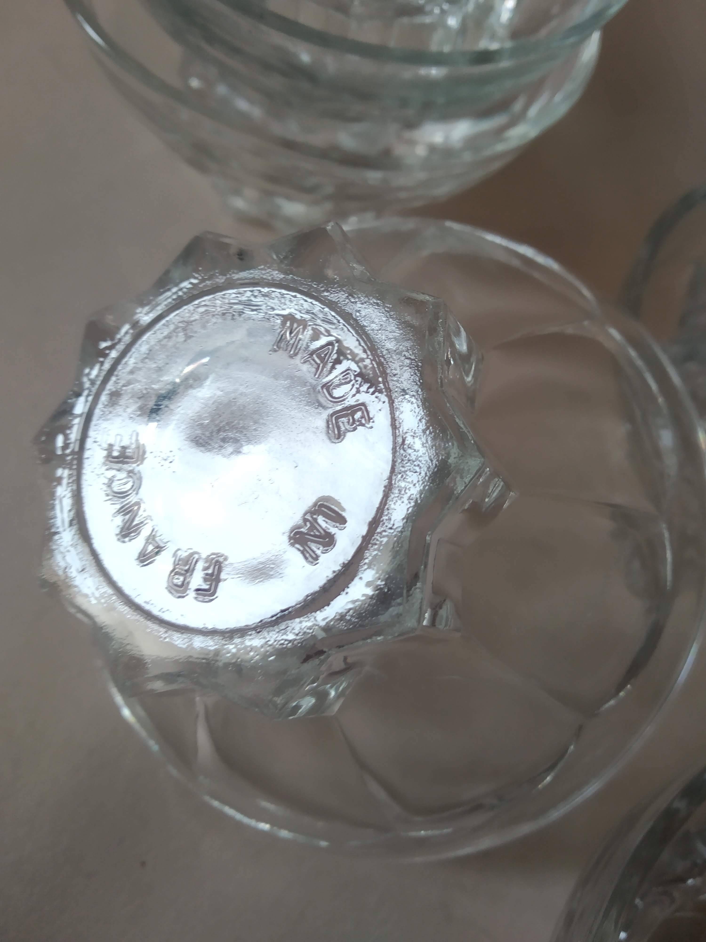 6 glass bowls