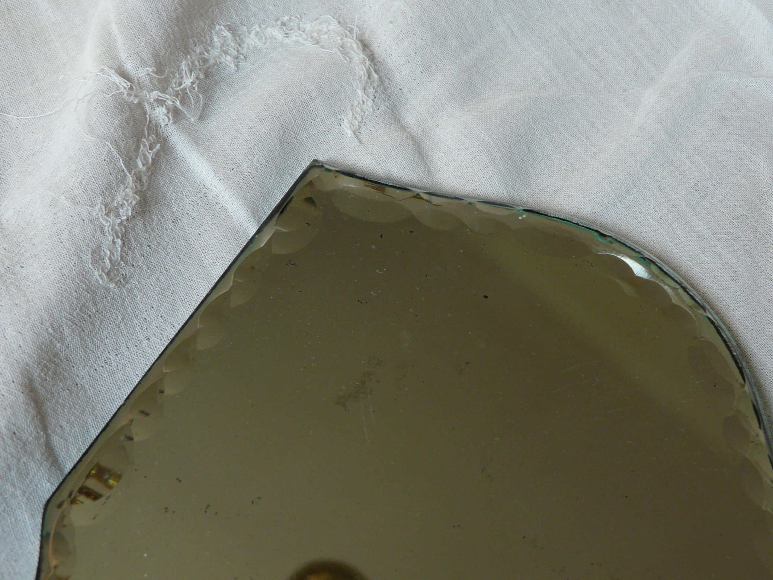 Against hand time beveled mirrored art deco 14x25cm