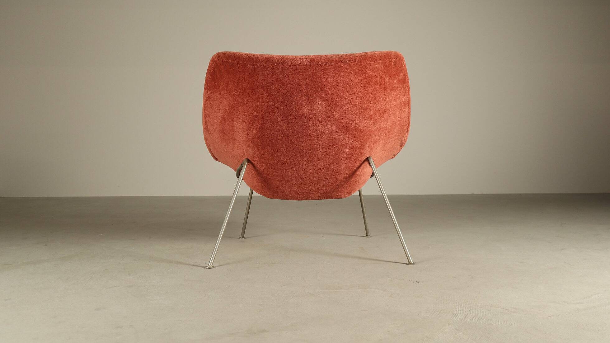Pierre Paulin for Artifort — F156 “Little Oyster” lounge chair, 1959–1960s