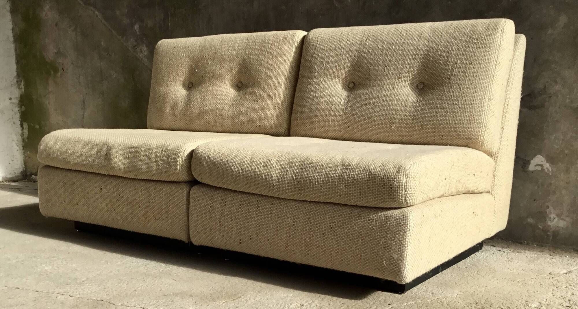 Pair of upholstered armchairs in mottled wool by Eddie Harlis - International Furniture