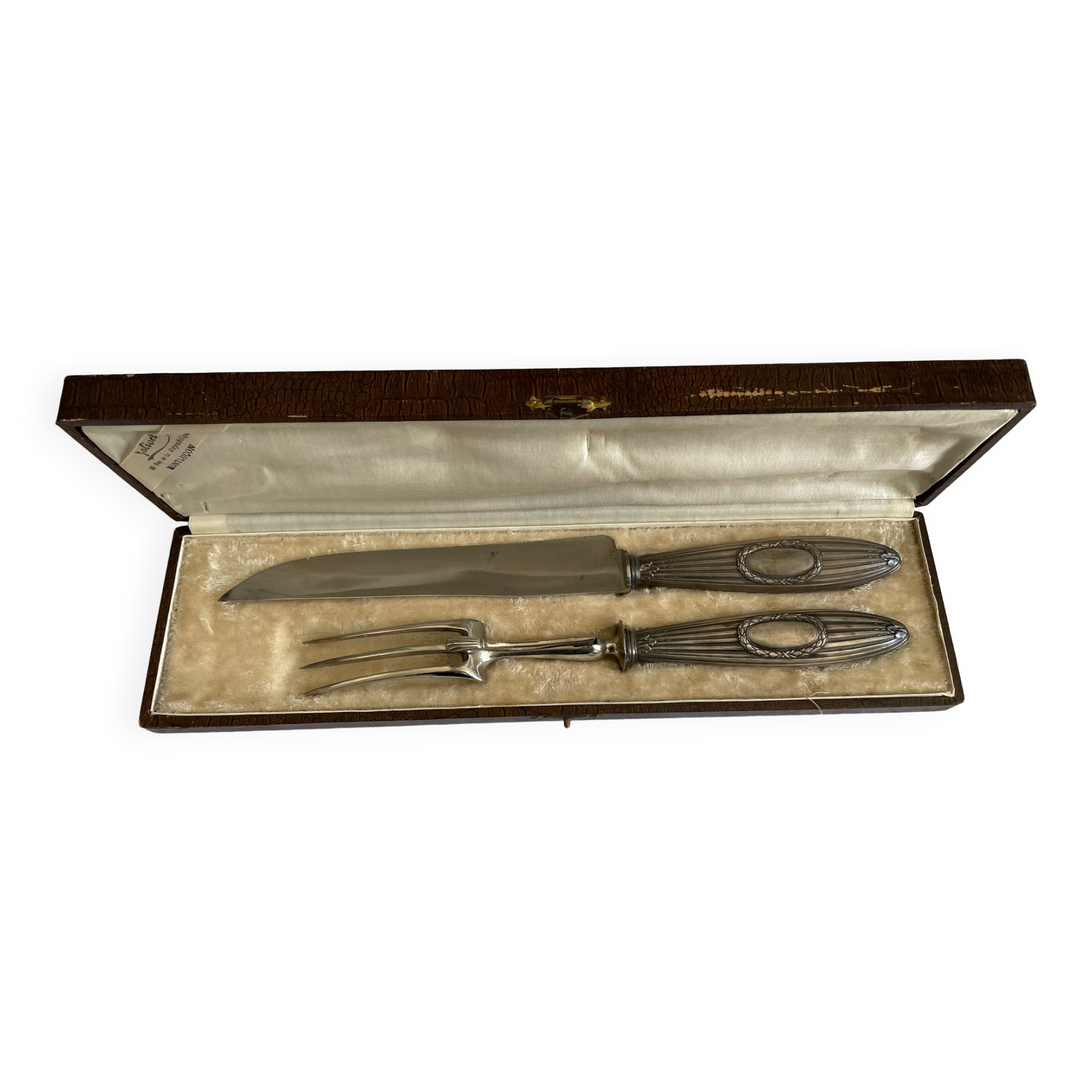 Service of silver leg cutlery in their case