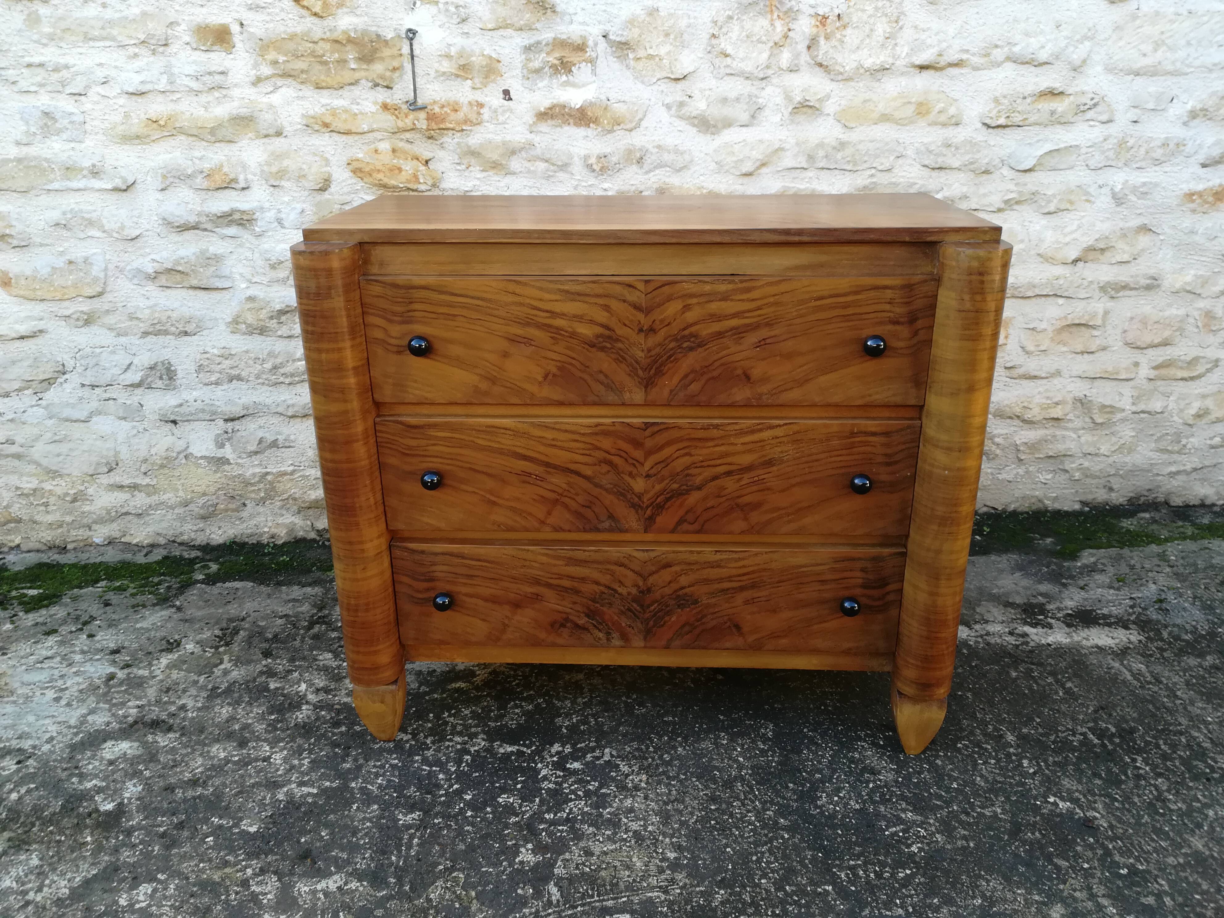 Vintage chest of drawers