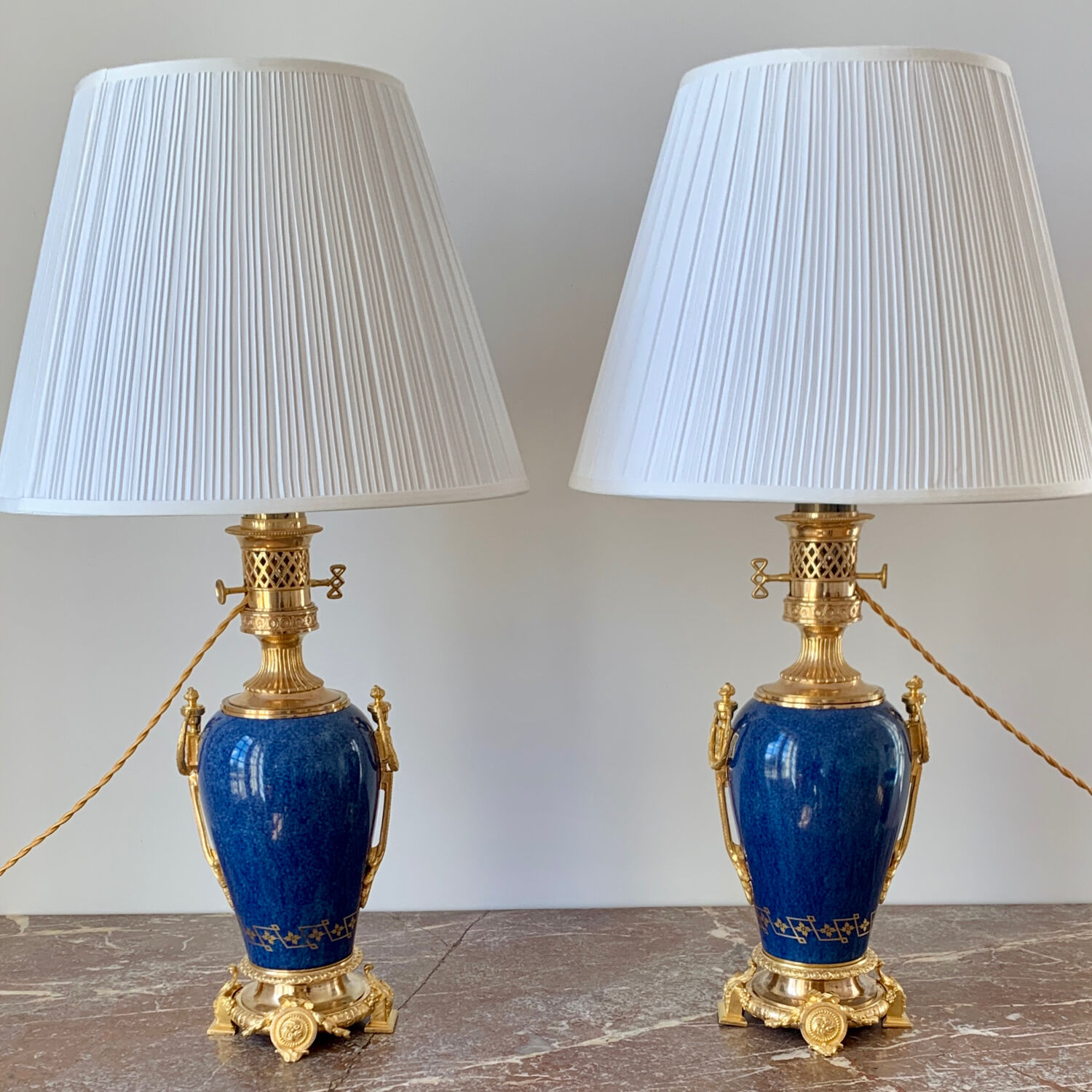 Paire de lampes sèvres xixe siècle
