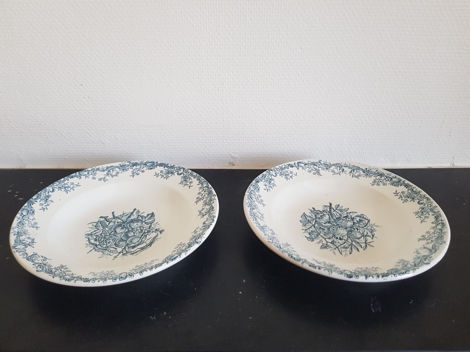 Set of 6 hollow plates iron earth