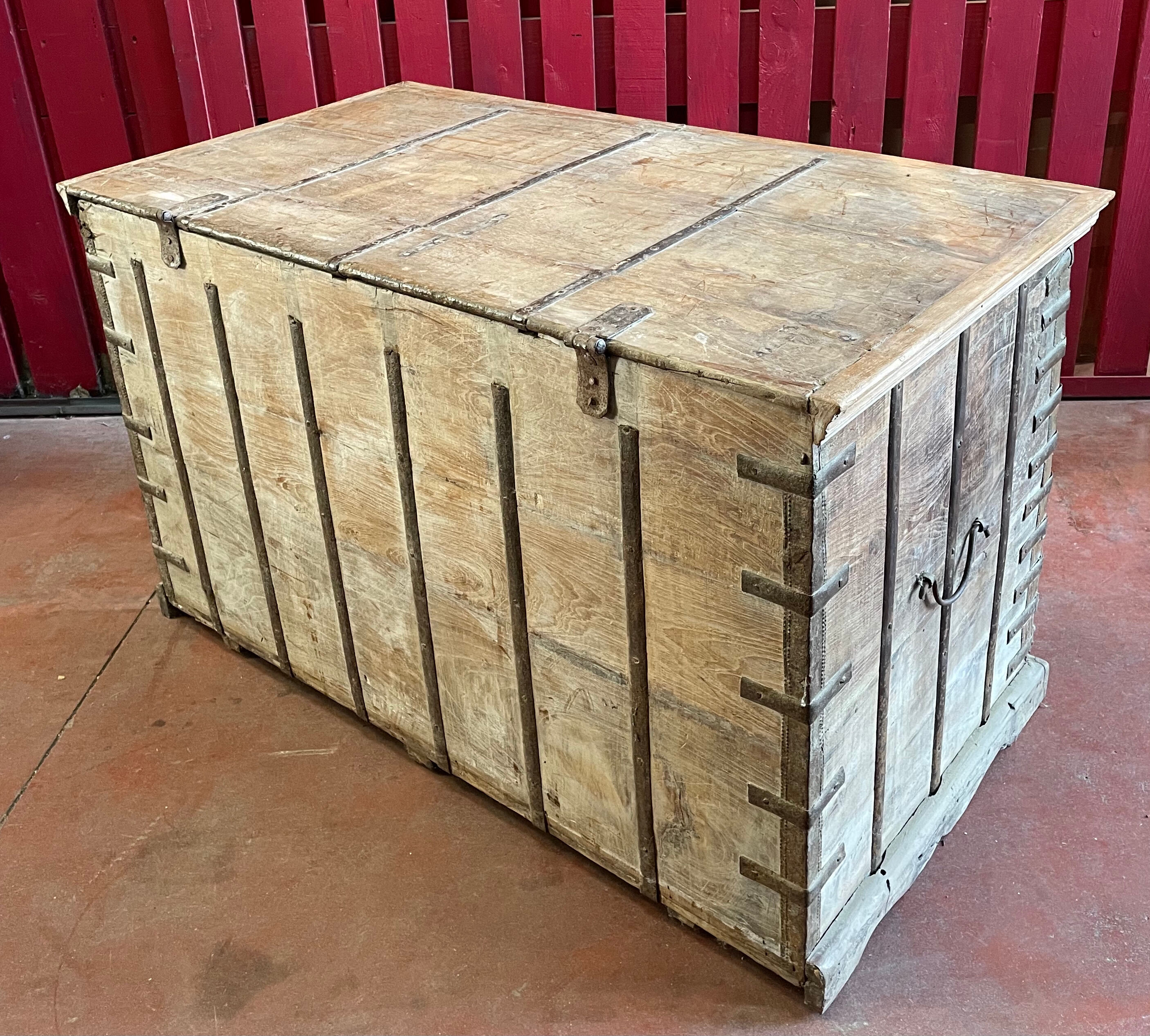 Coffre de bateau du 19ème siècle, Afghanistan, XIX