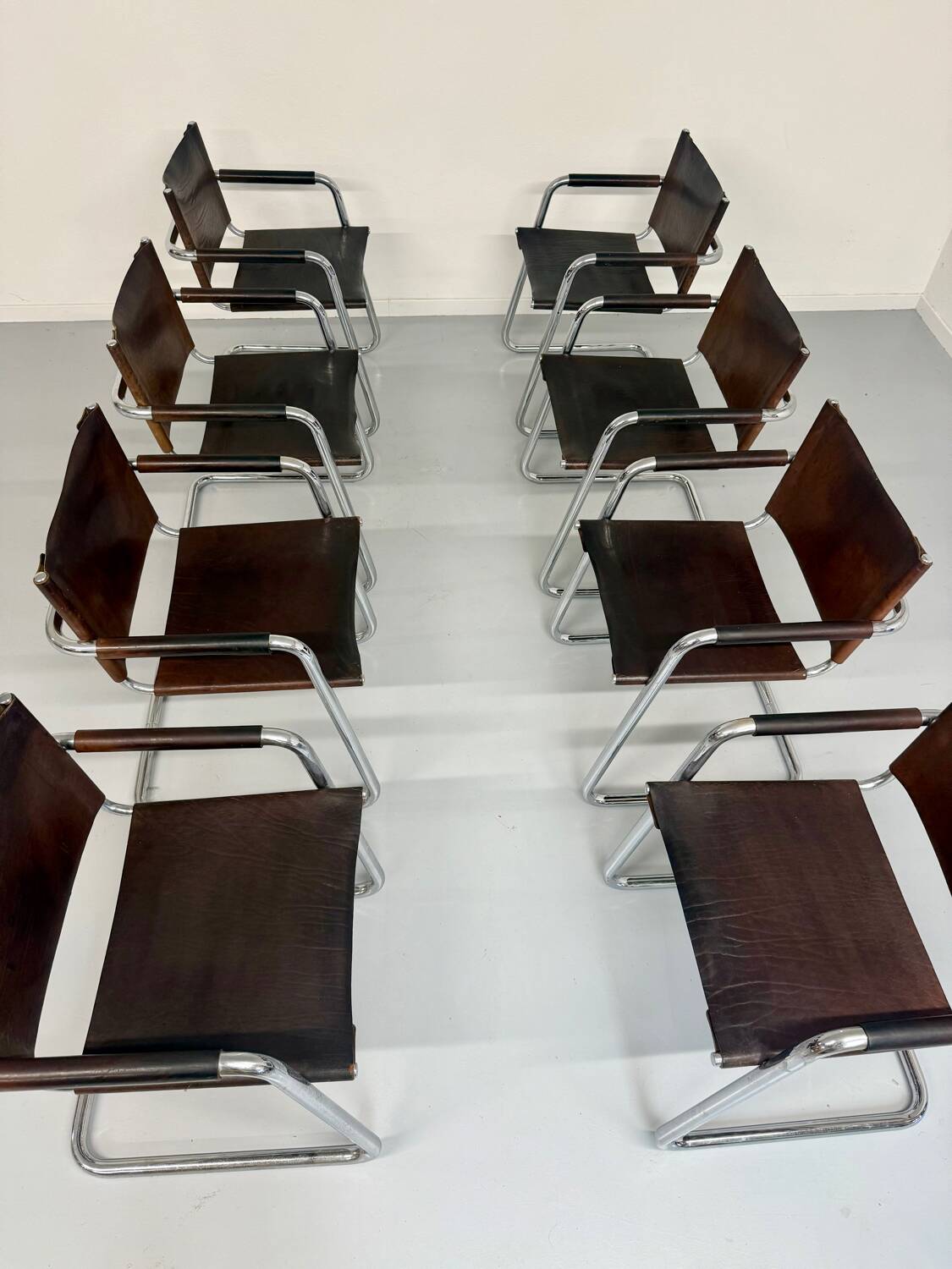 Lot 8 chaises tubulaires cuir métal design bauhaus années 70 vintage
