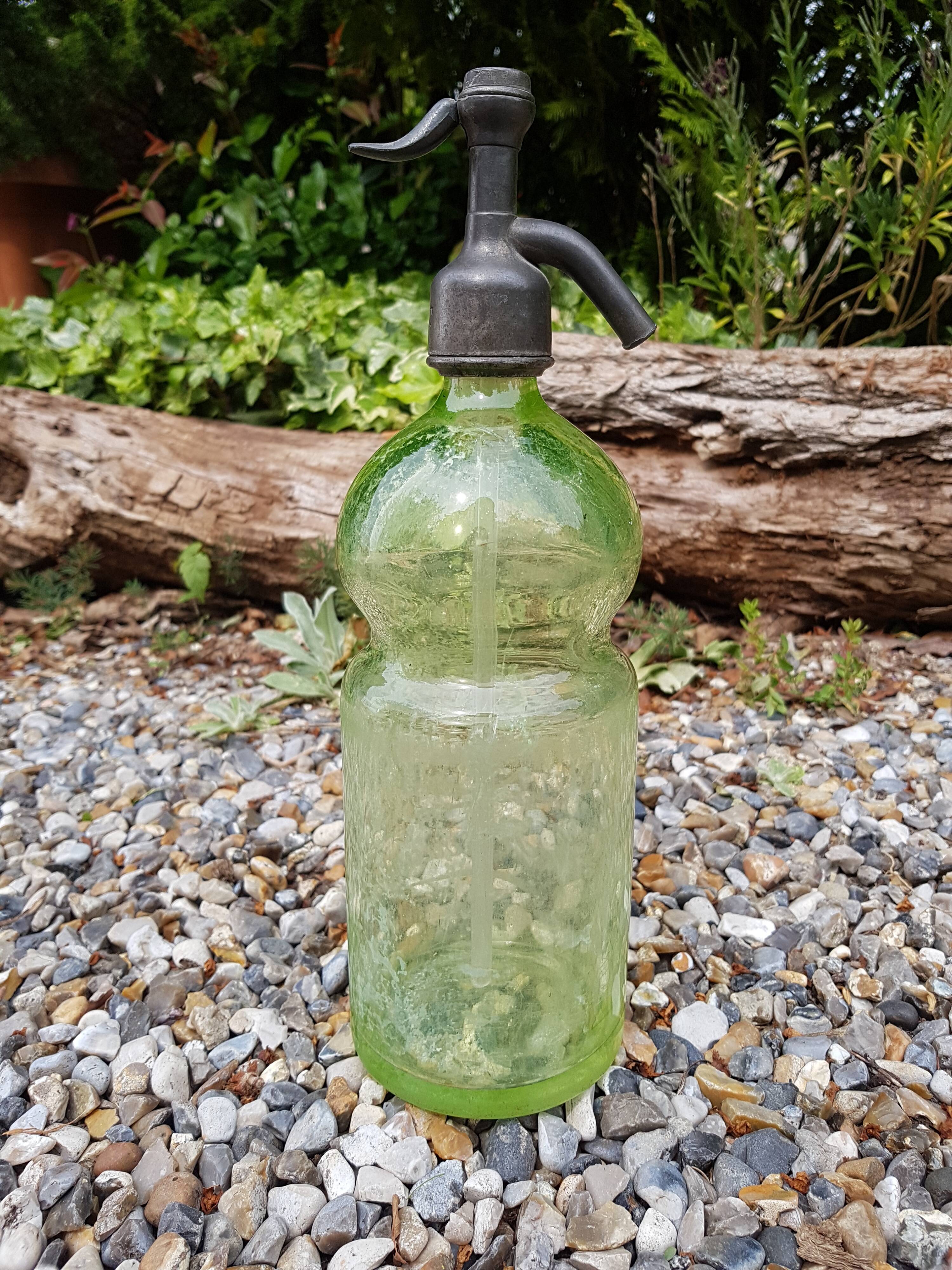 Green yellow siphon