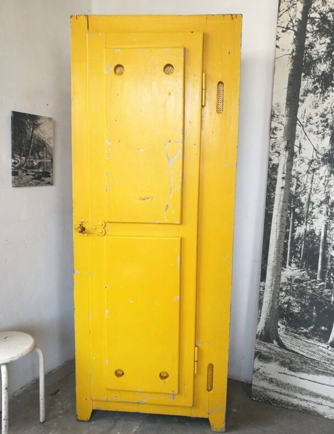 Armoire en sapin des années 20