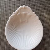 Porcelain soap holder signed W. Guérin and Co Limoges between 1903 and 1911