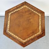 Table d'appoint hexagonale à trois pieds de style Régence