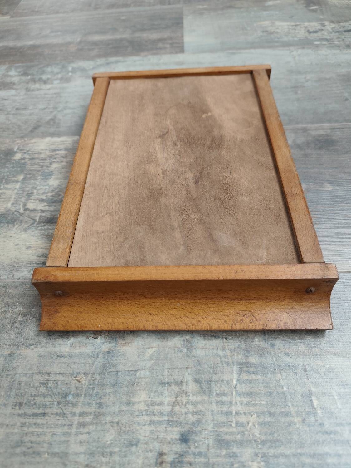 Wood and mirror plateau
