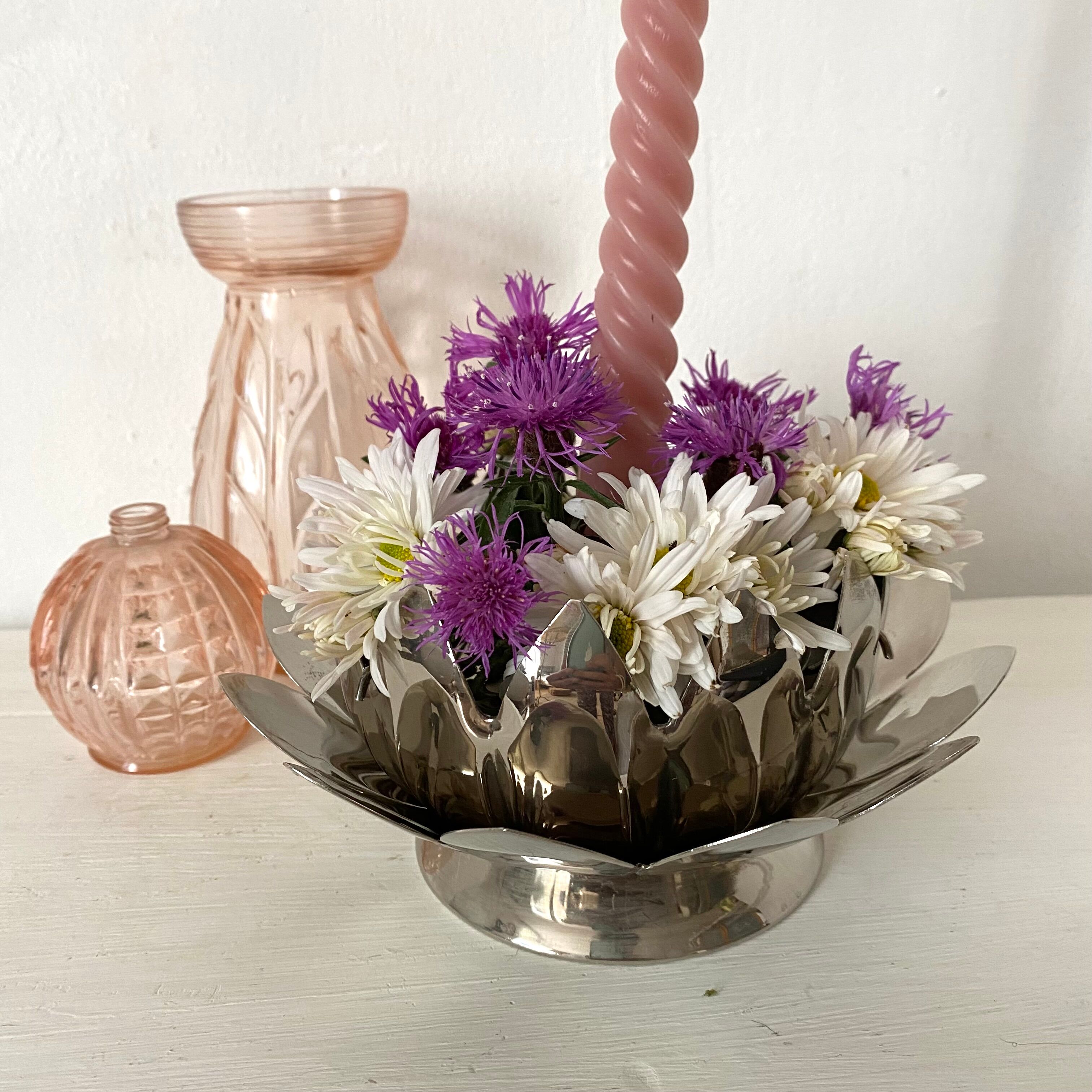 Candlestick stings flowers , lotus flower 80s