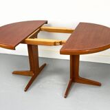 Danish Round Extendable Dining Table in Teak, 1970s