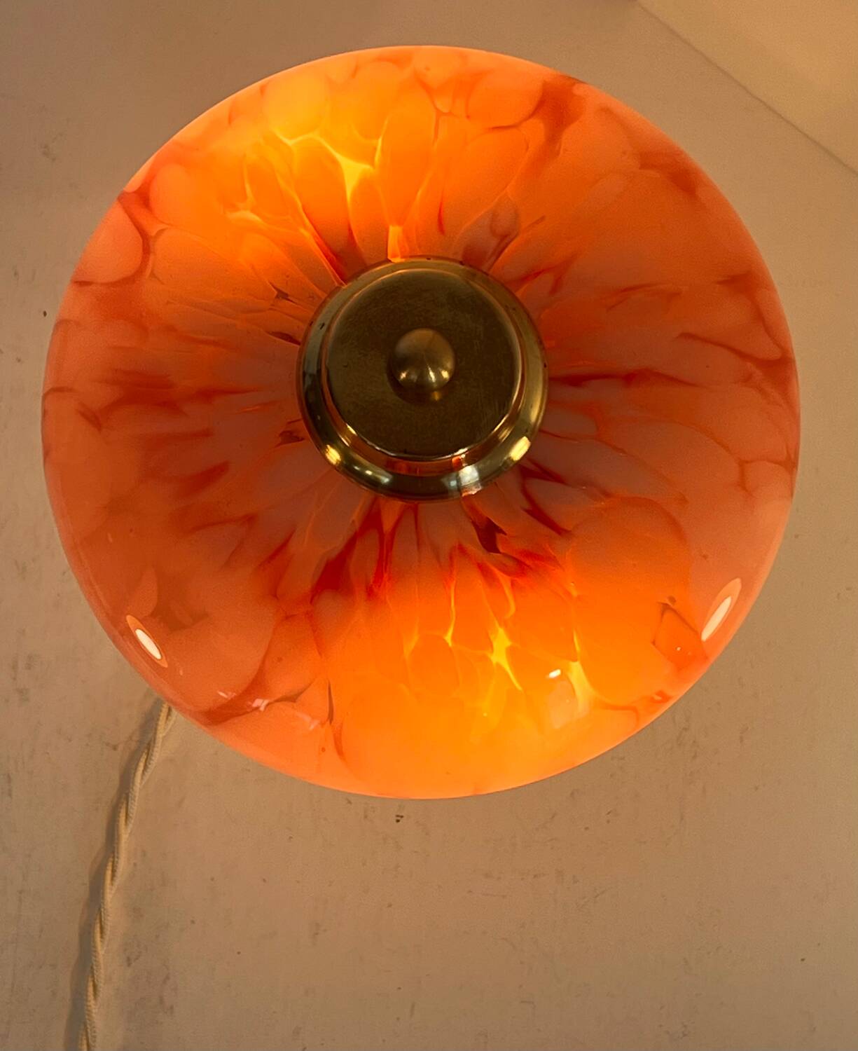 Art Deco mushroom table lamp, pink Clichy glass