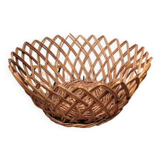 Small vintage wicker basket