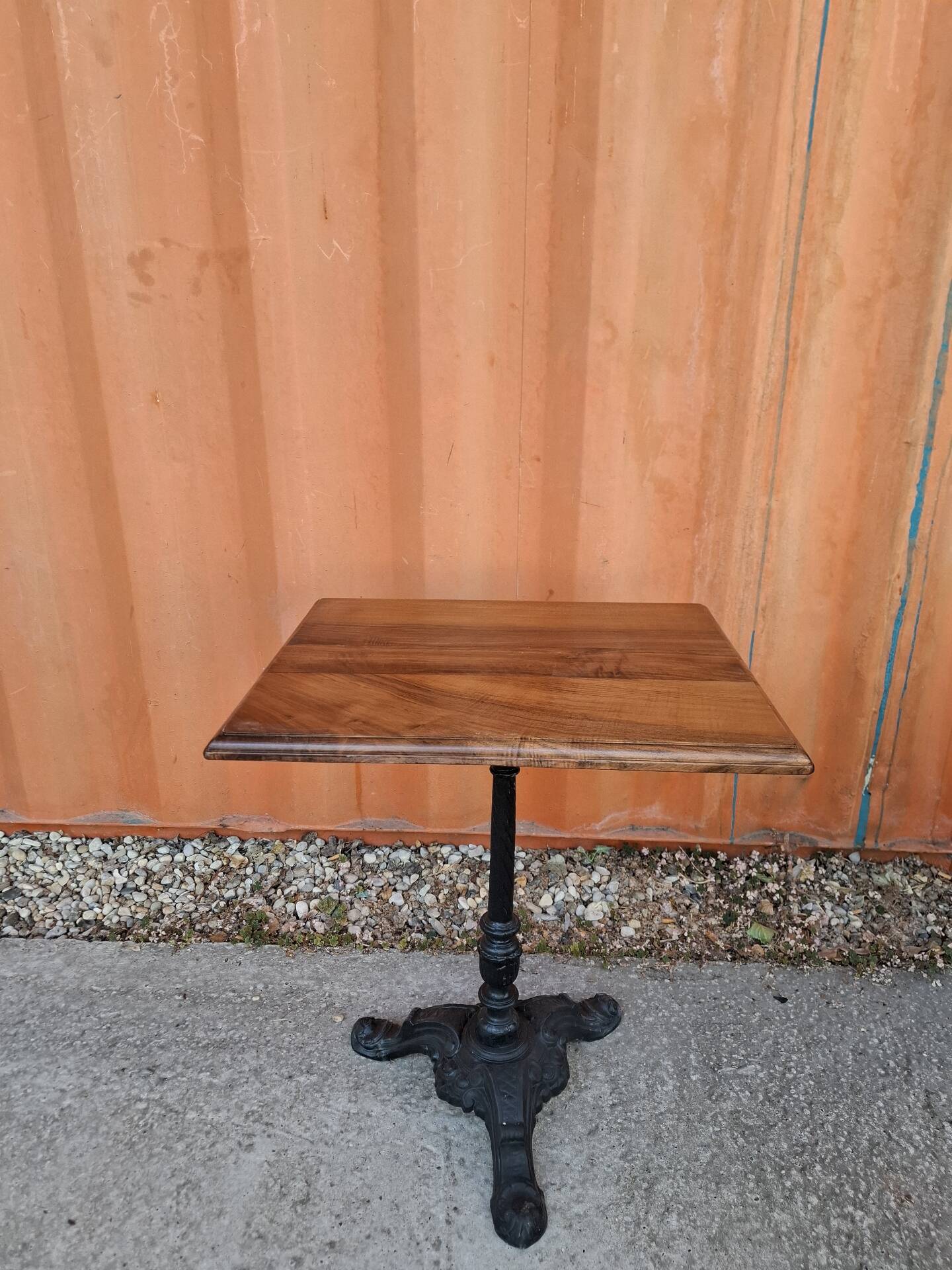 Bistro table