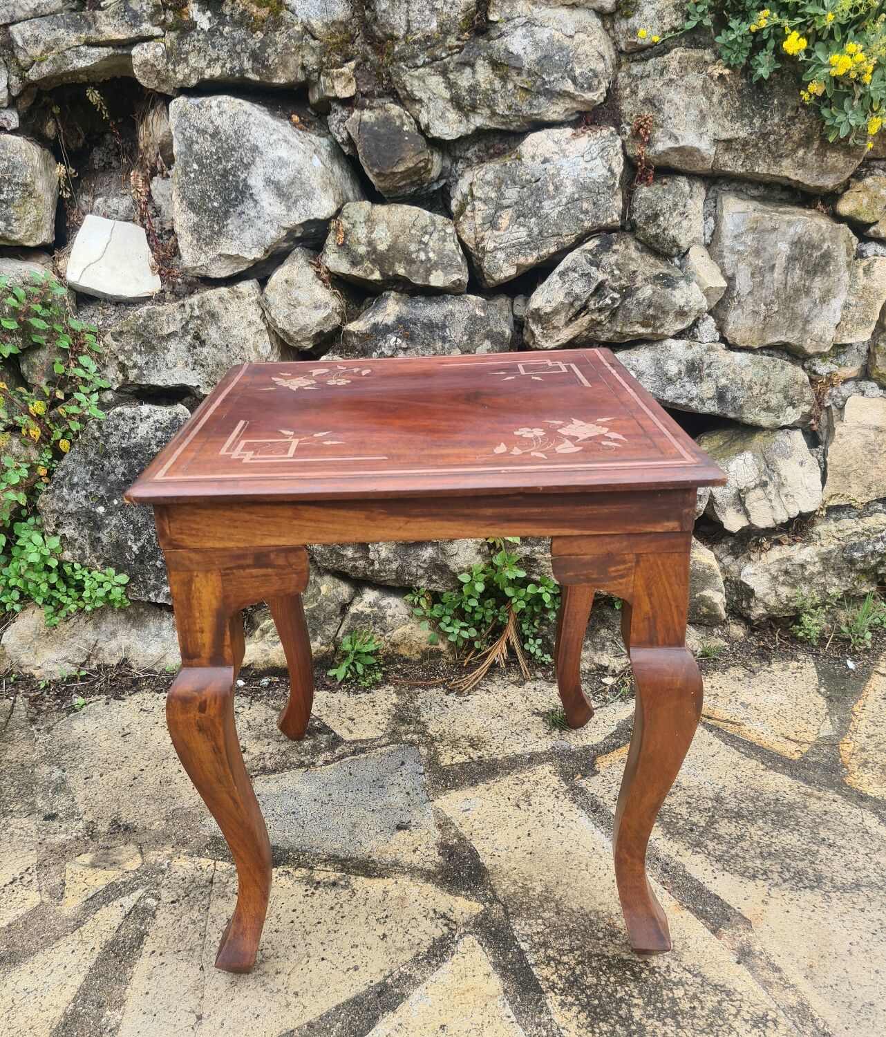 Coffee table in brass marquetry