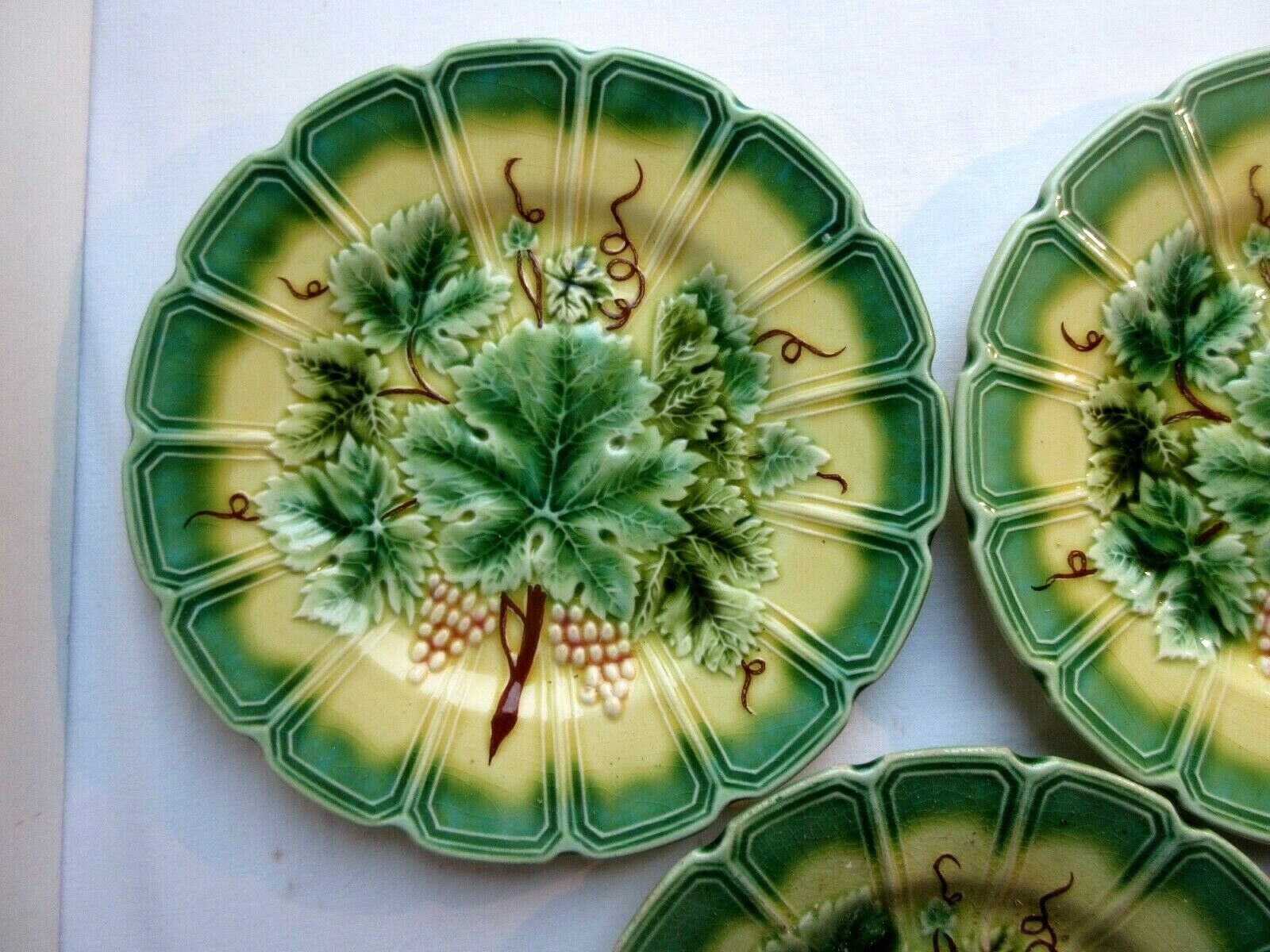 Lot of 3 Art Deco dessert plates in Sarreguemines dabbling: Vine