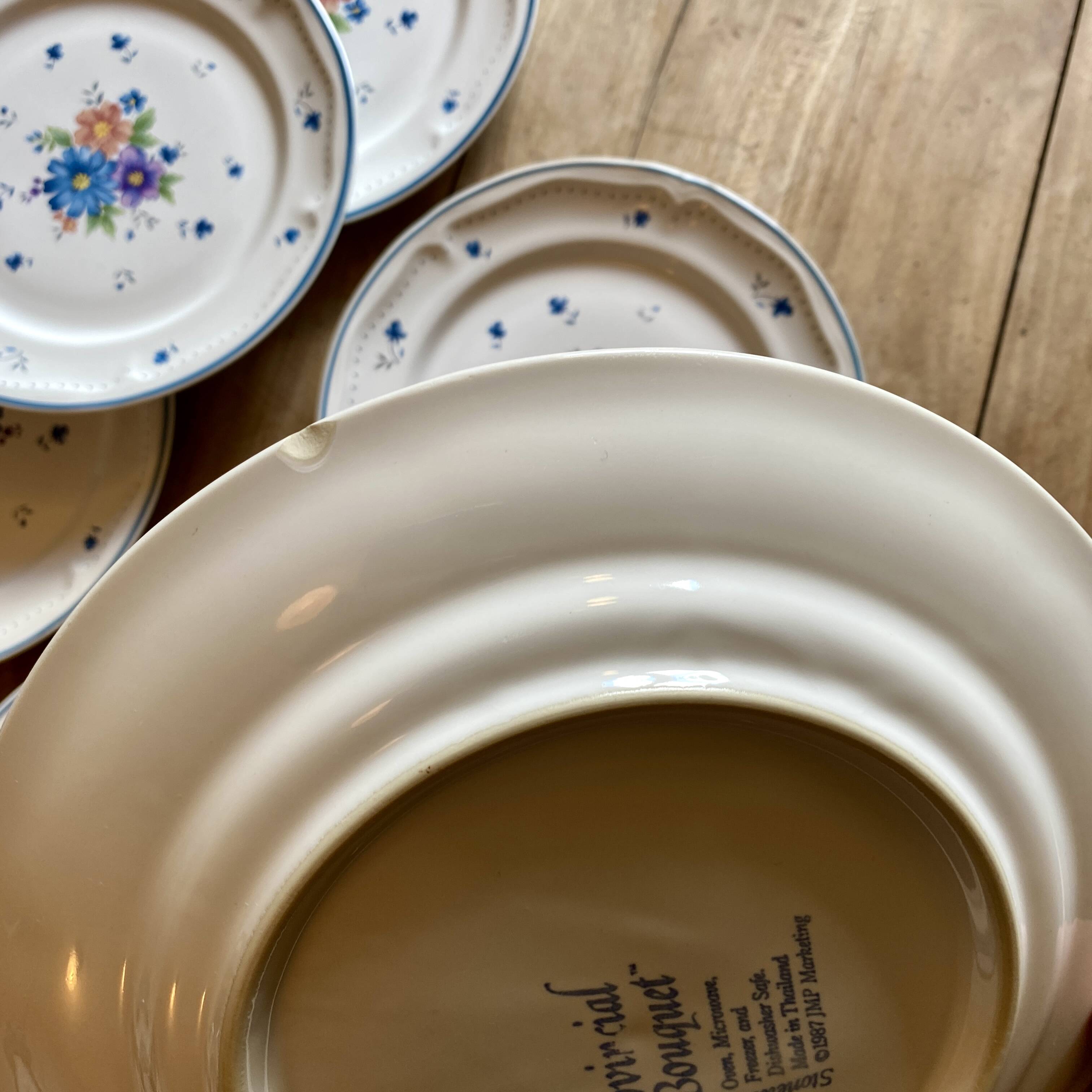 Set of 10 vintage flat plates