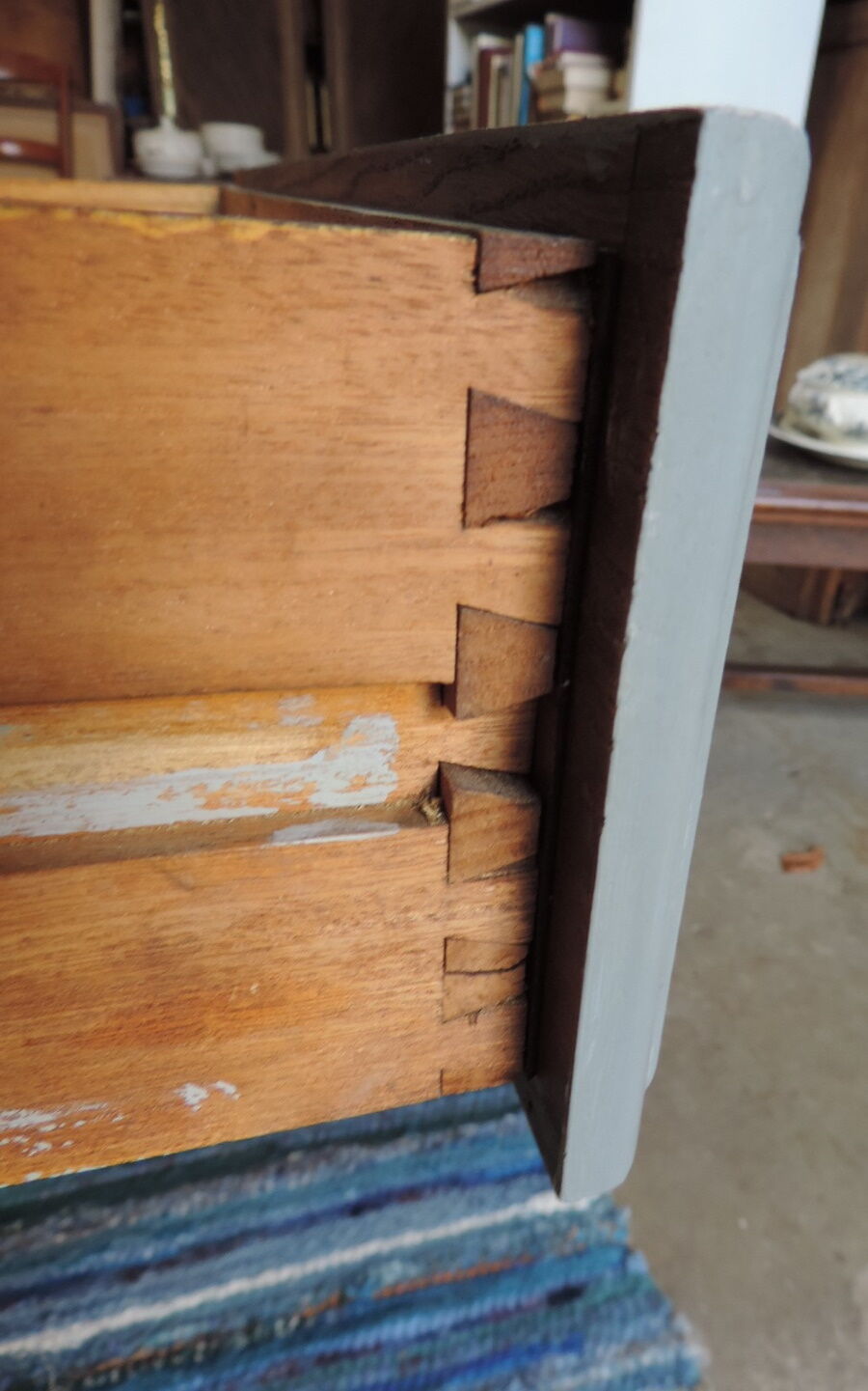 Commodity with three drawers redesigned 1970